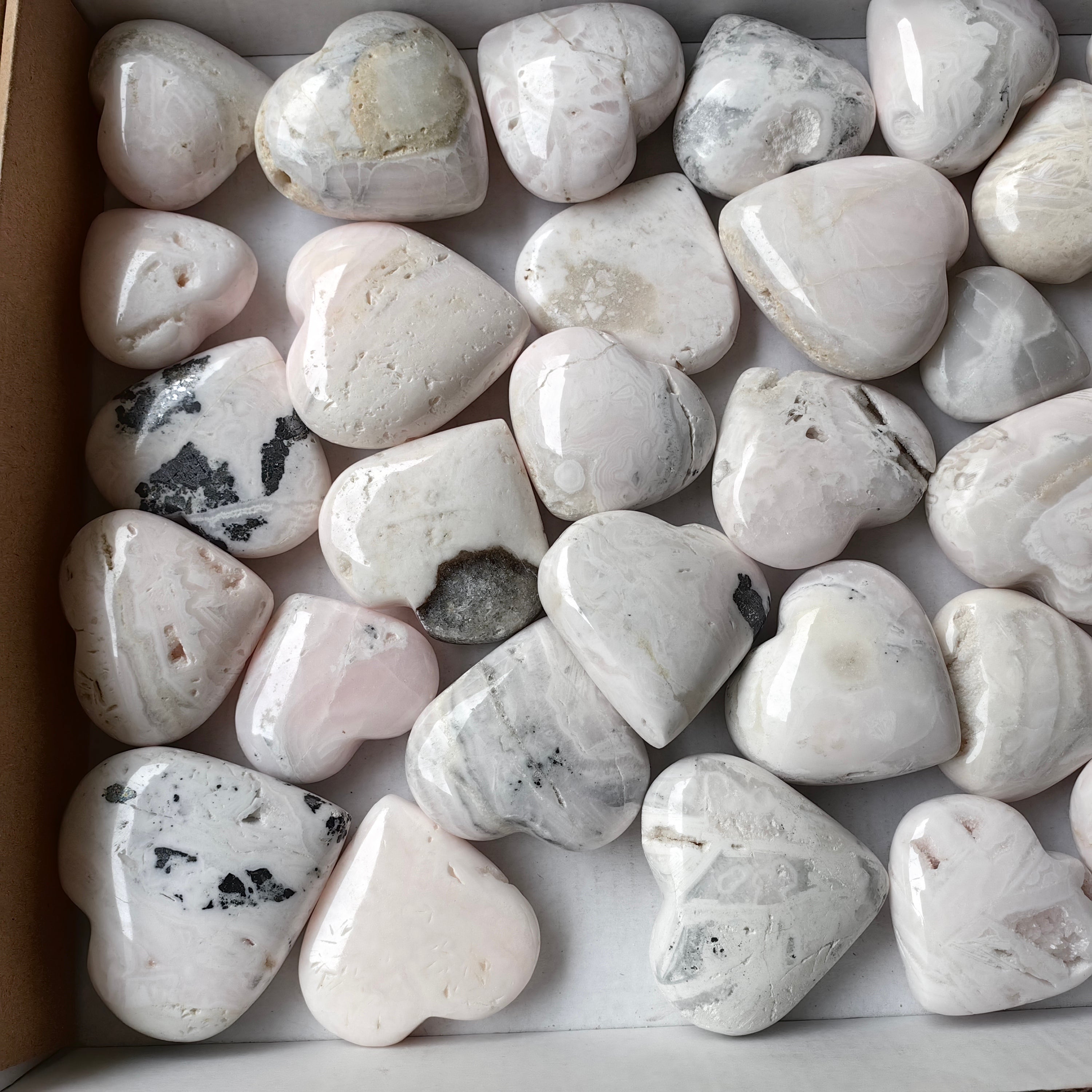 35 pc mangano calcite hearts