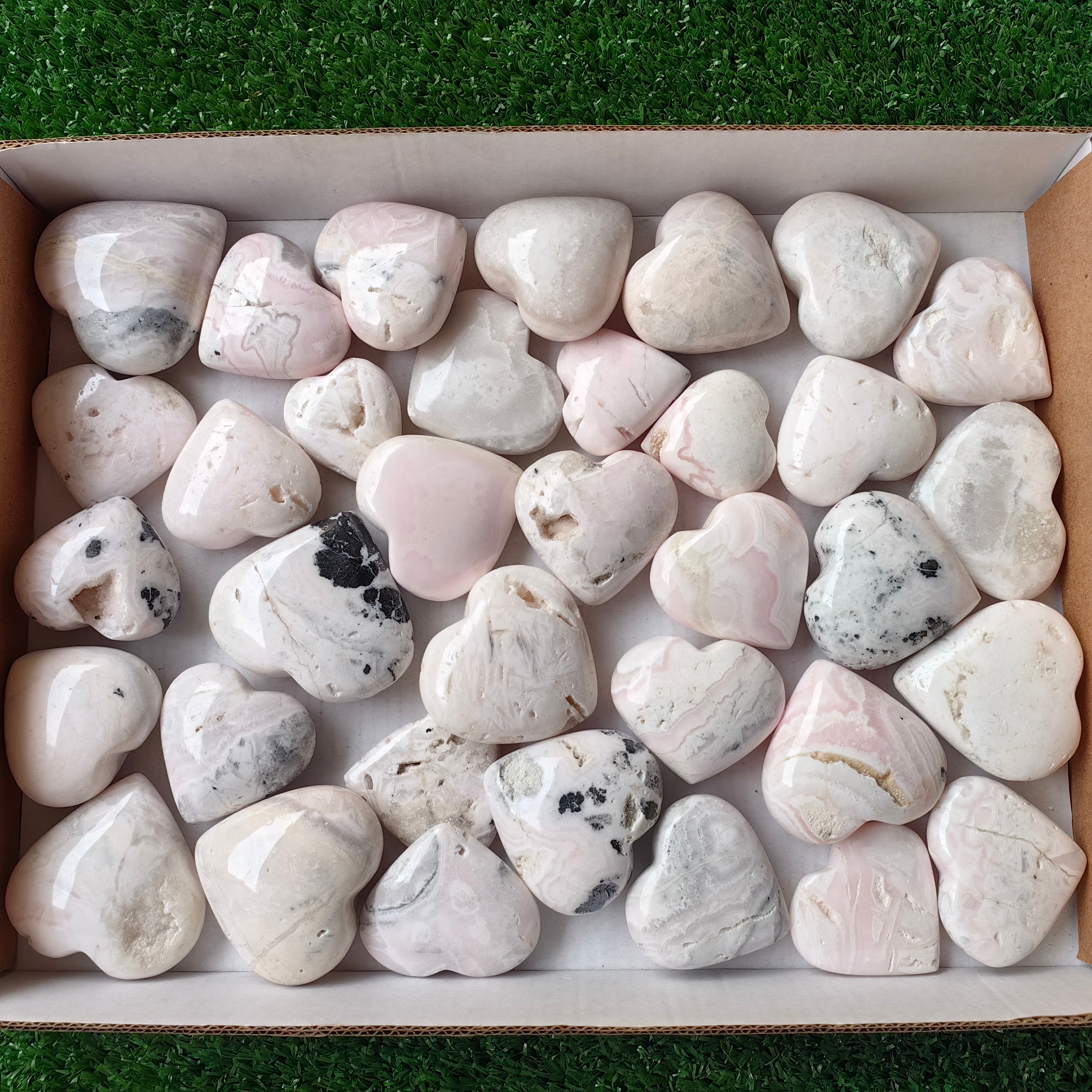 35 pc mangano calcite hearts