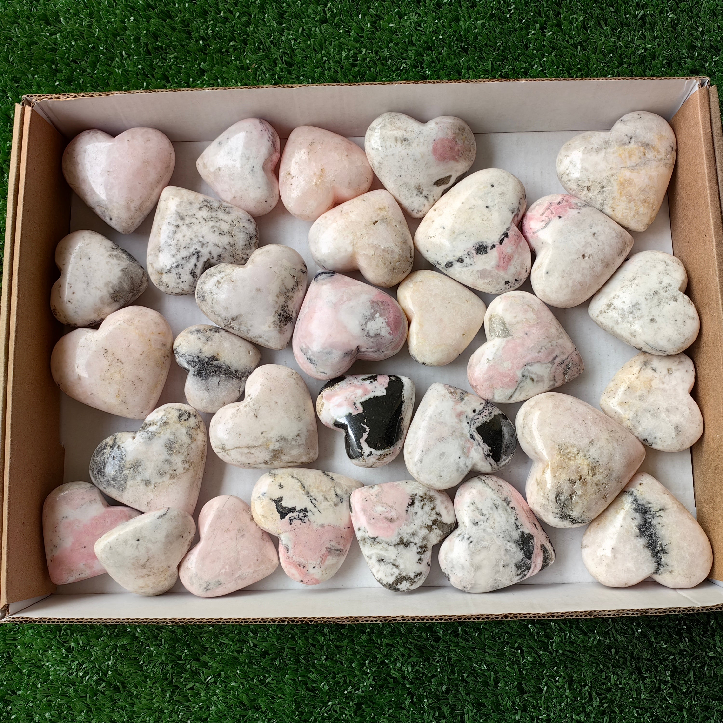 30 pc mangano calcite with rhodonite hearts