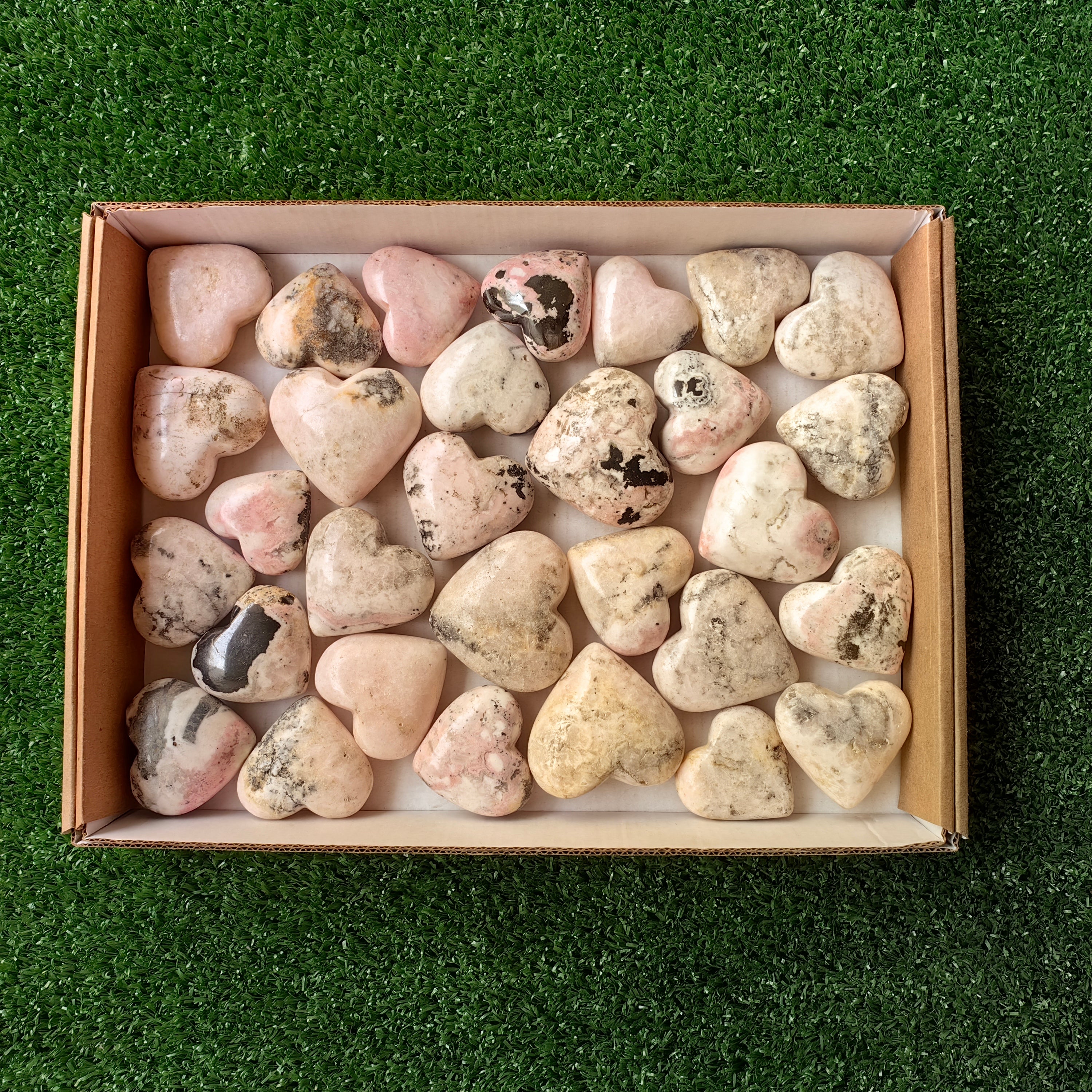 30 pc mangano calcite with rhodonite hearts