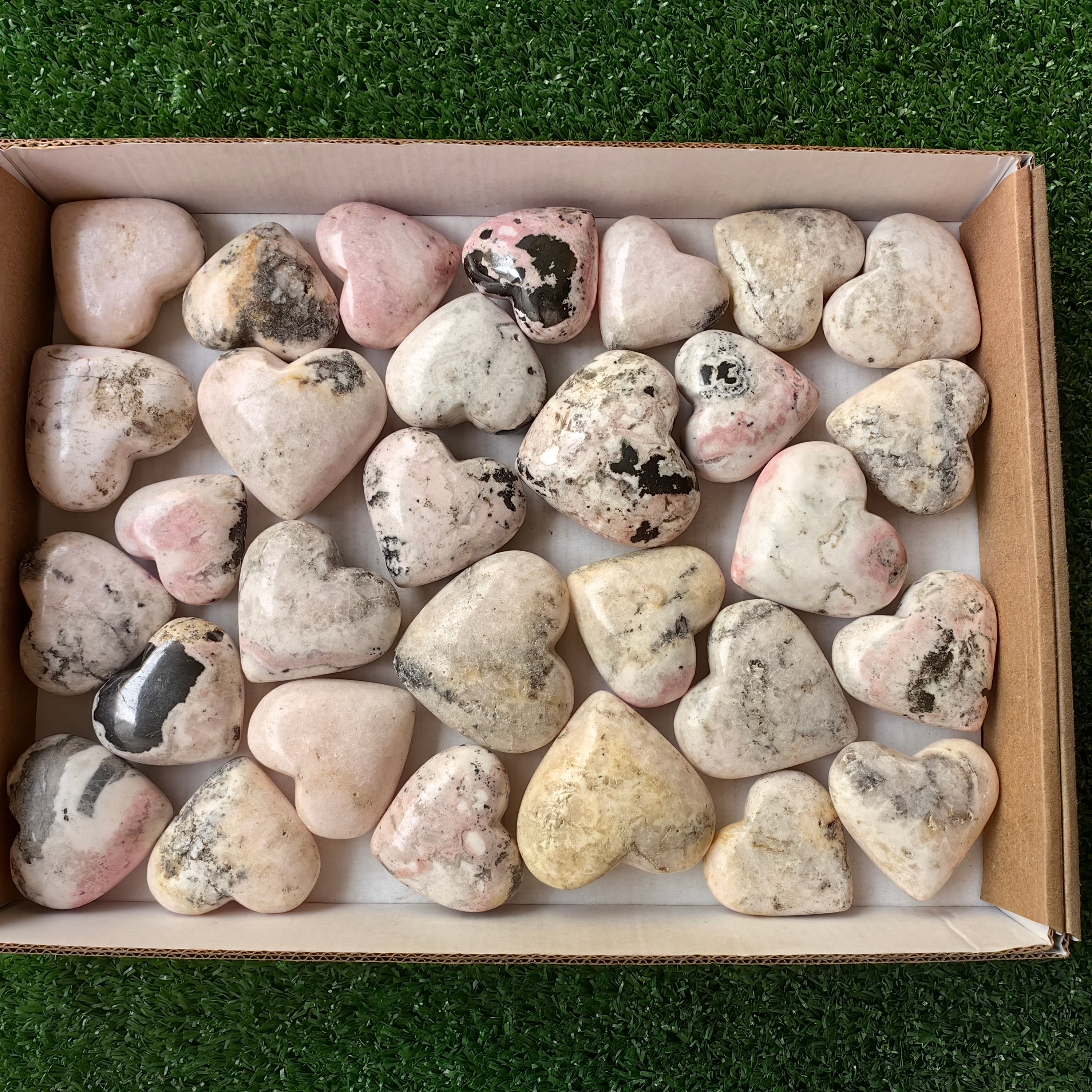 30 pc mangano calcite with rhodonite hearts
