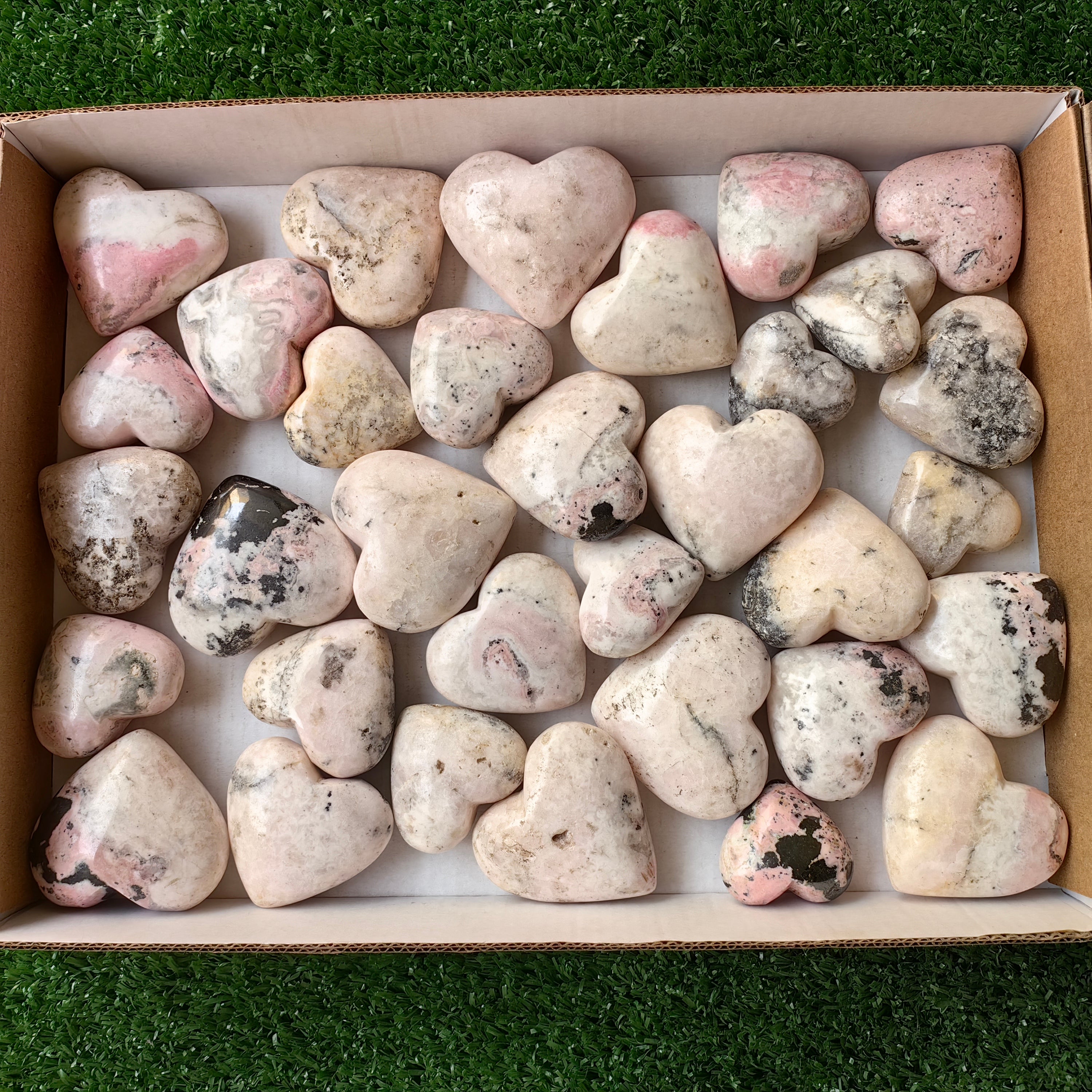 33 pc mangano calcite with rhodonite hearts