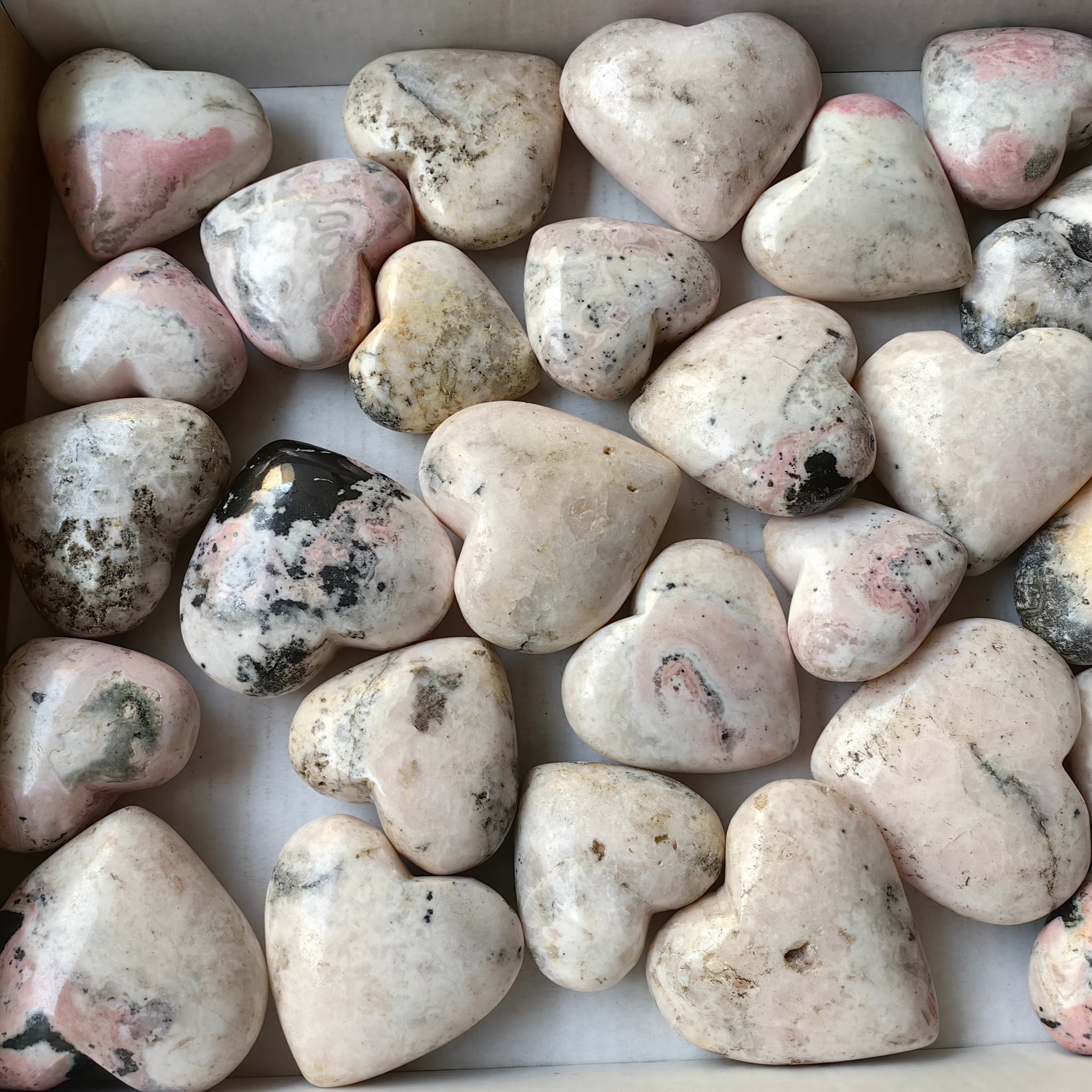 33 pc mangano calcite with rhodonite hearts
