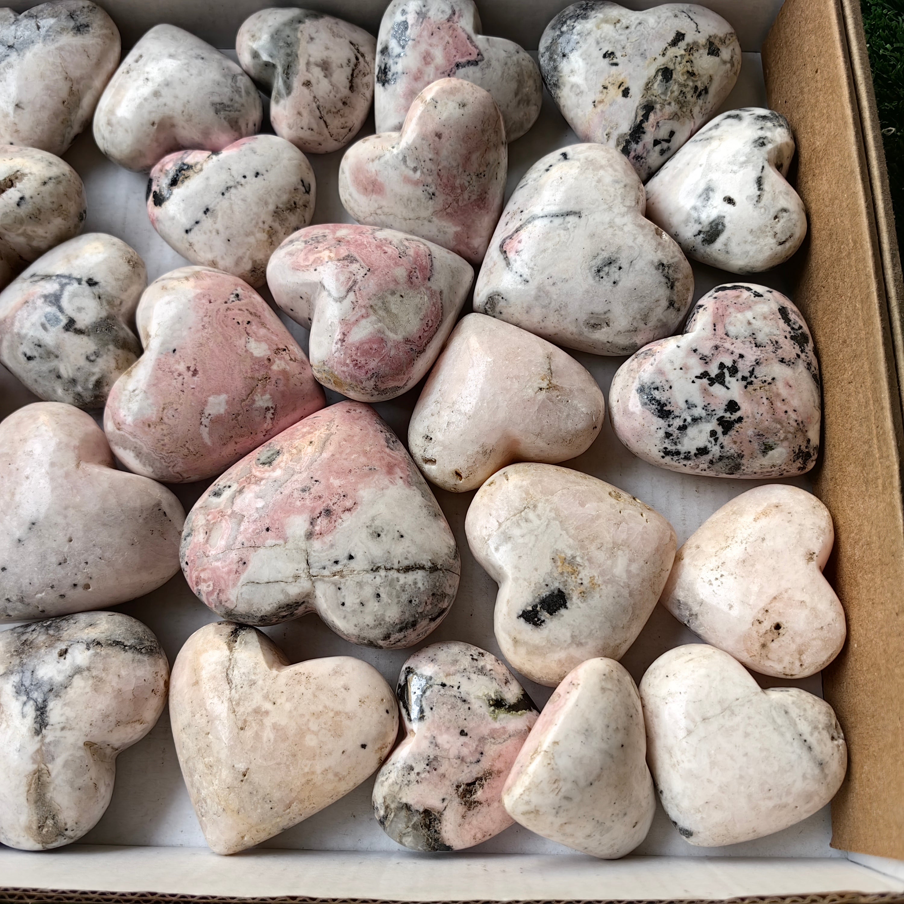33 pc mangano calcite with rhodonite hearts