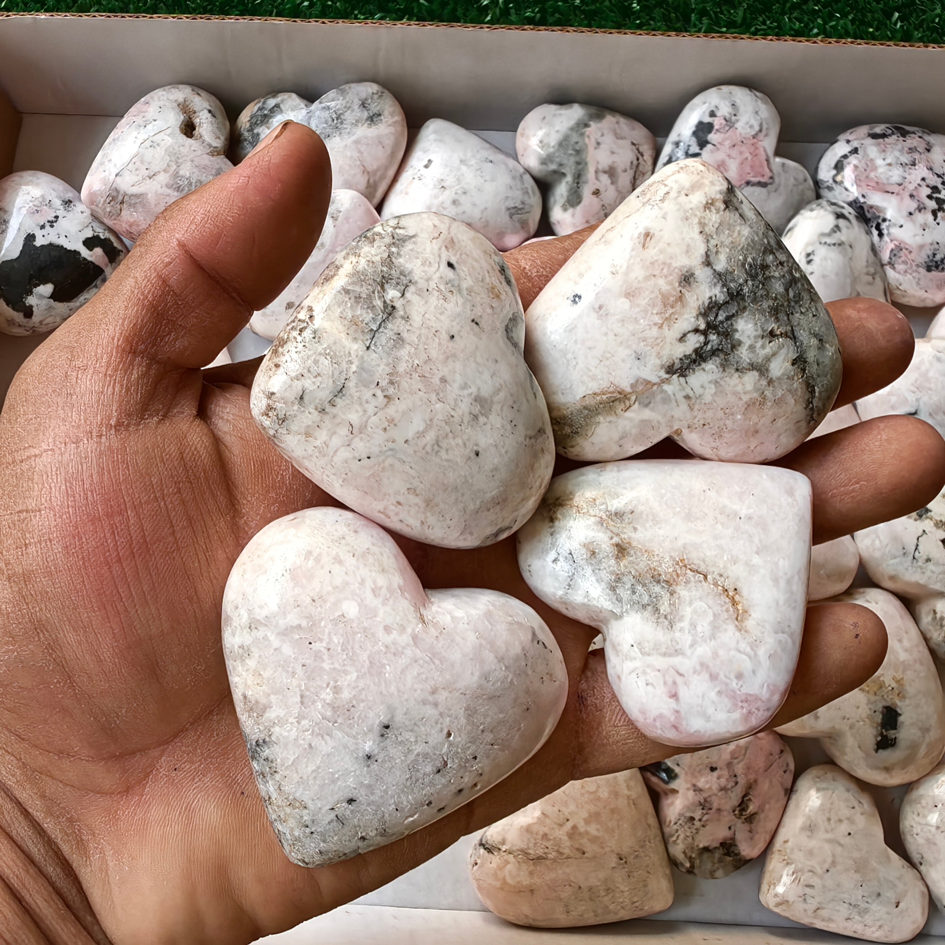 33 pc mangano calcite with rhodonite hearts