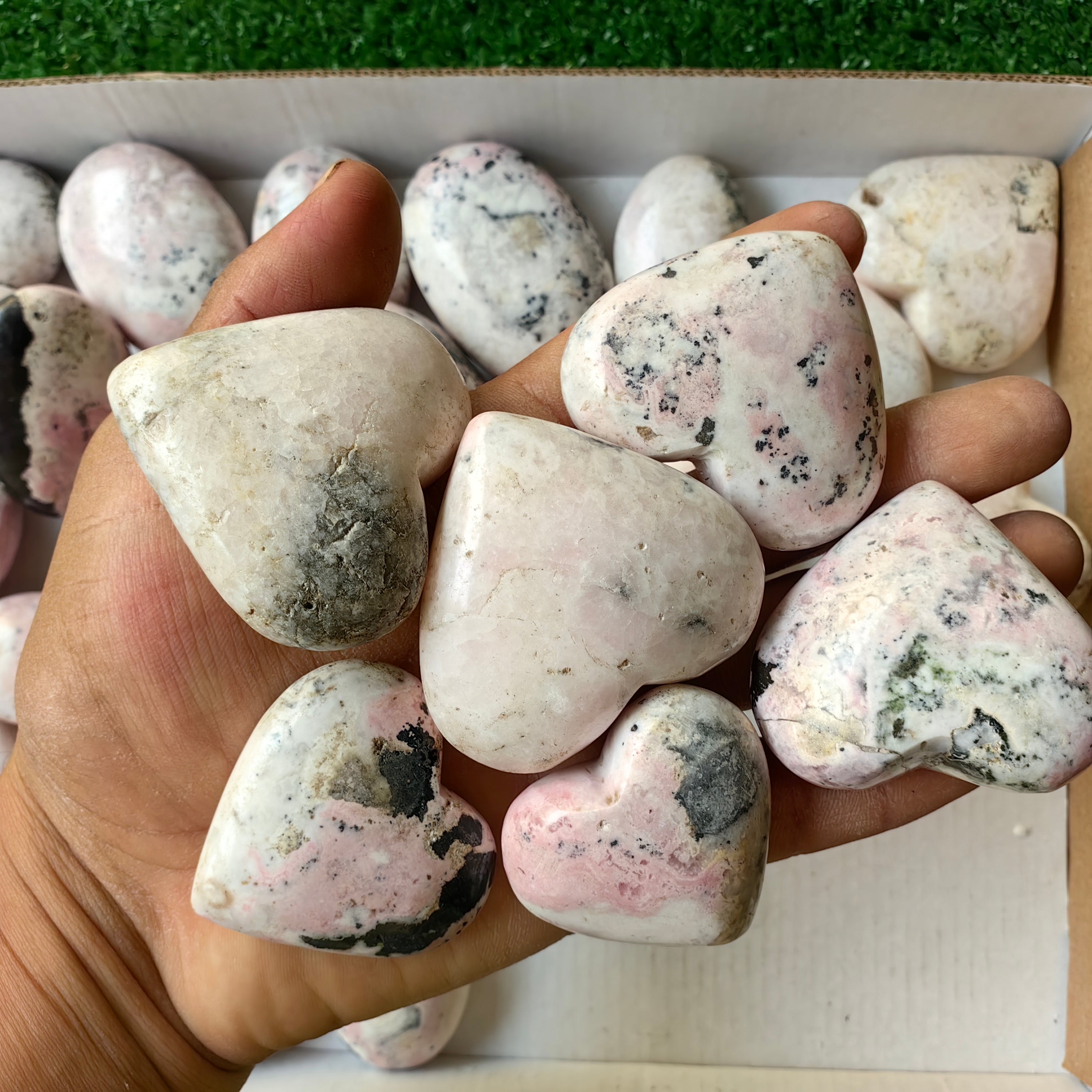 31 pc mangano calcite with rhodonite hearts & palms