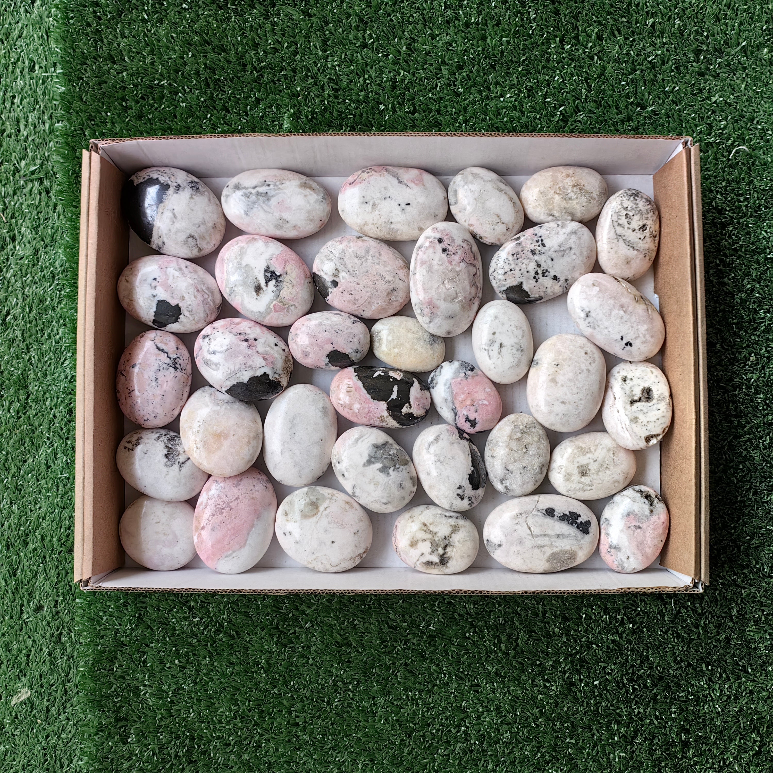 34 pc mangano calcite with rhodonite palms