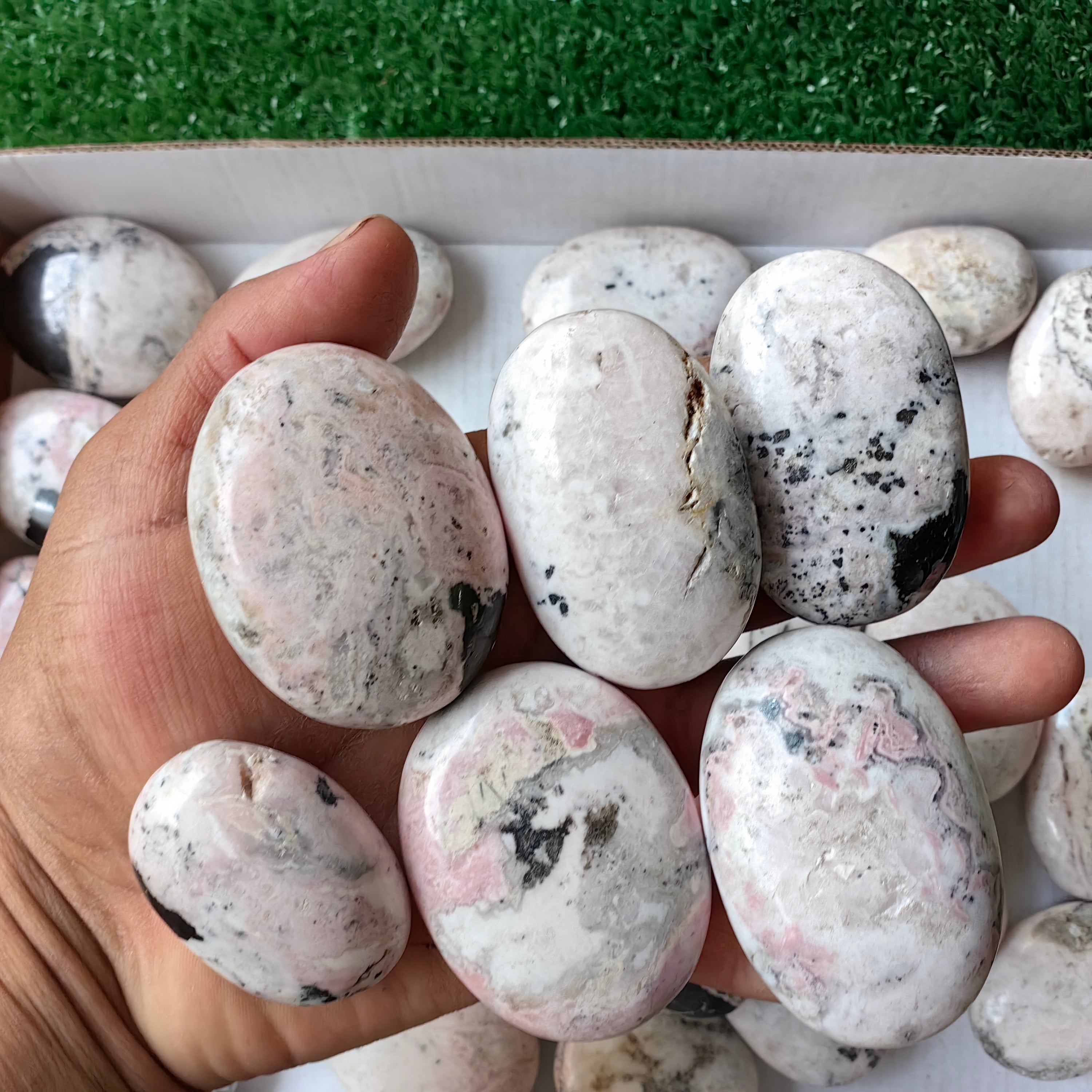 34 pc mangano calcite with rhodonite palms