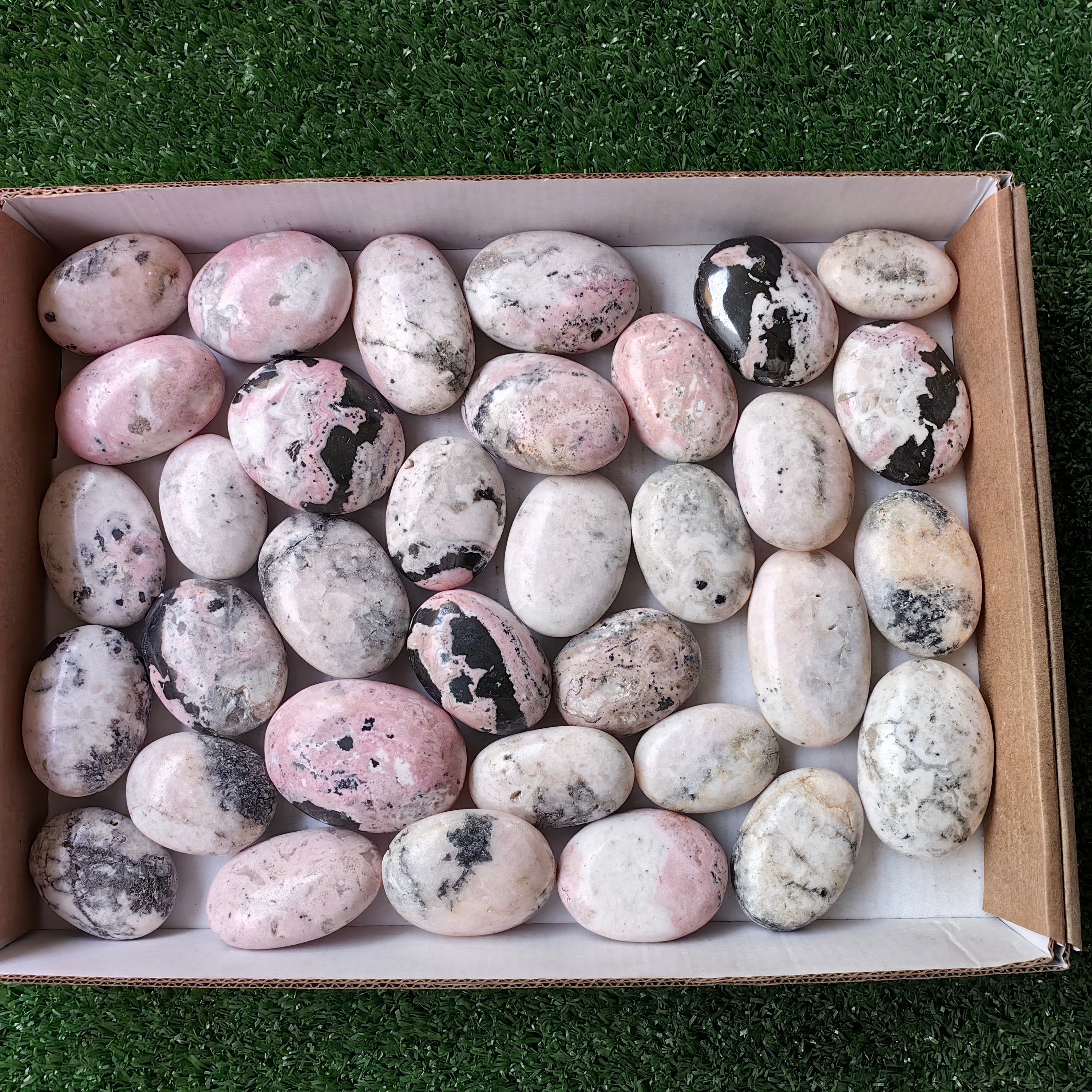 34 pc mangano calcite with rhodonite palms