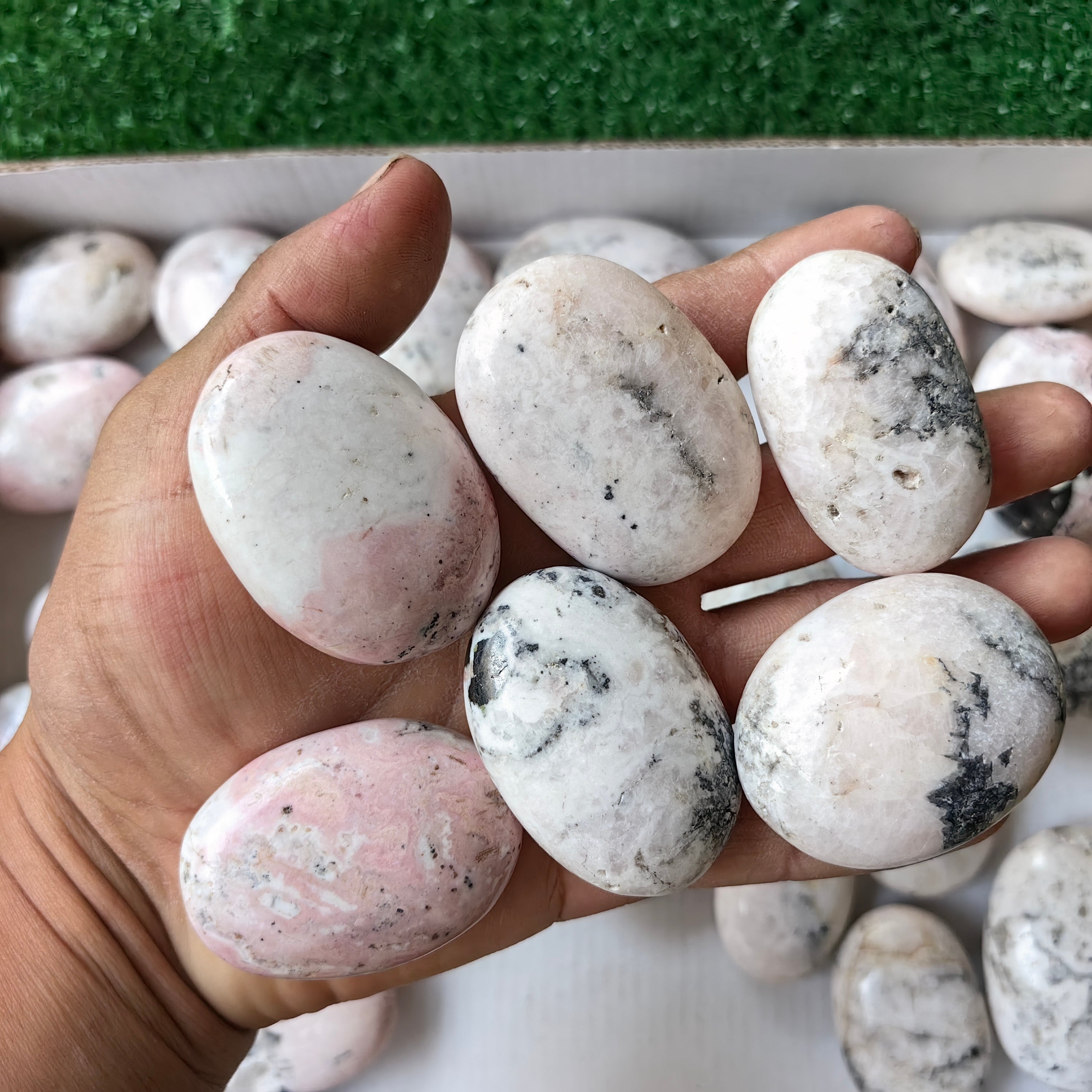 34 pc mangano calcite with rhodonite palms