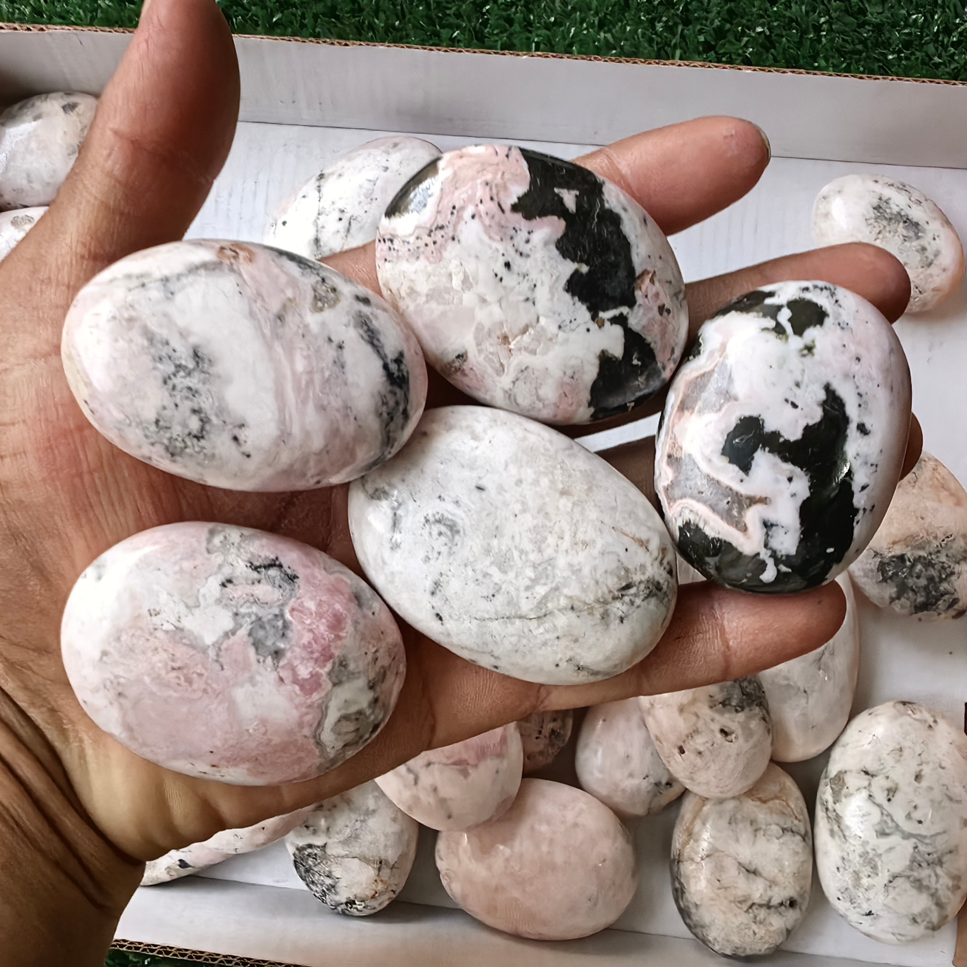 34 pc mangano calcite with rhodonite palms