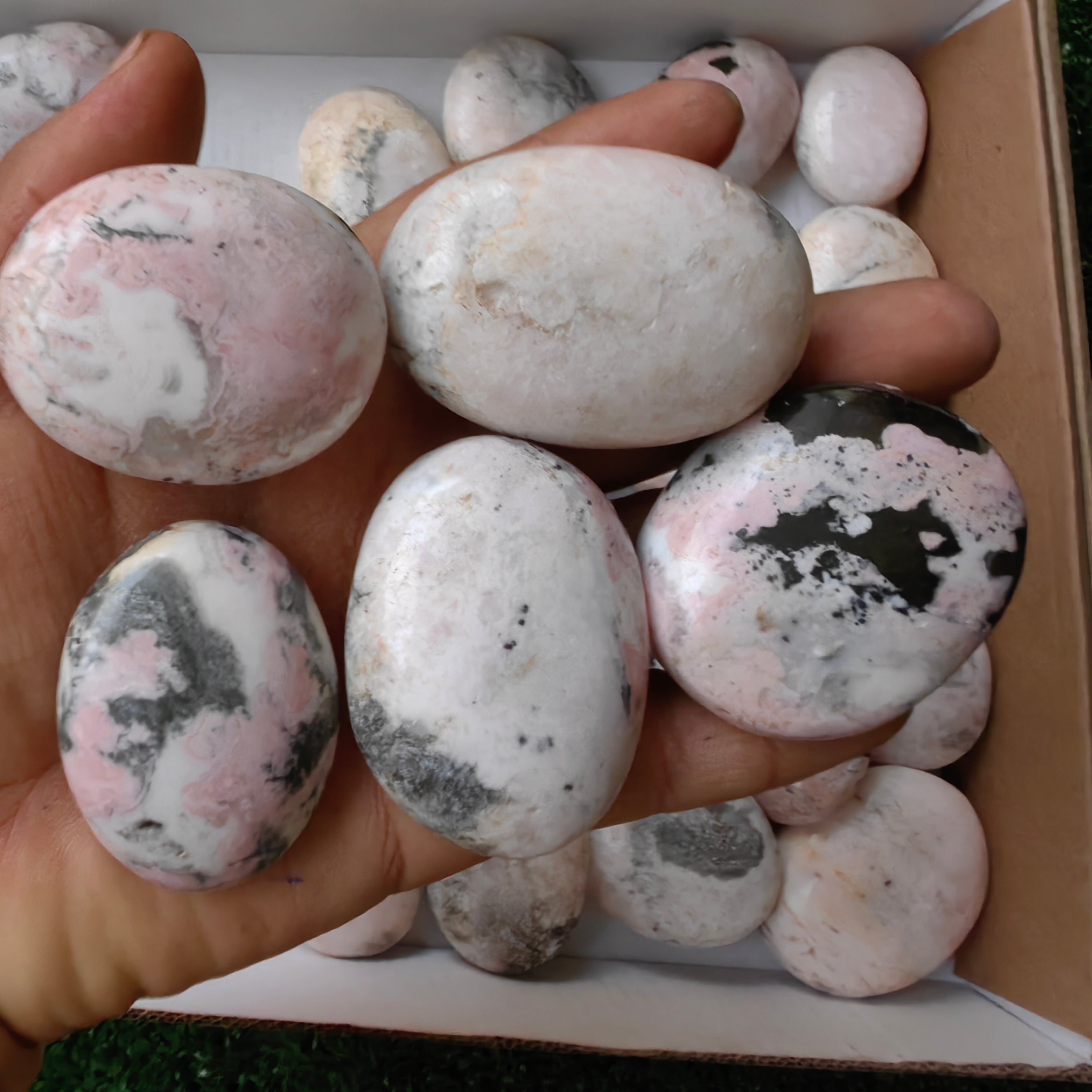 34 pc mangano calcite with rhodonite palms