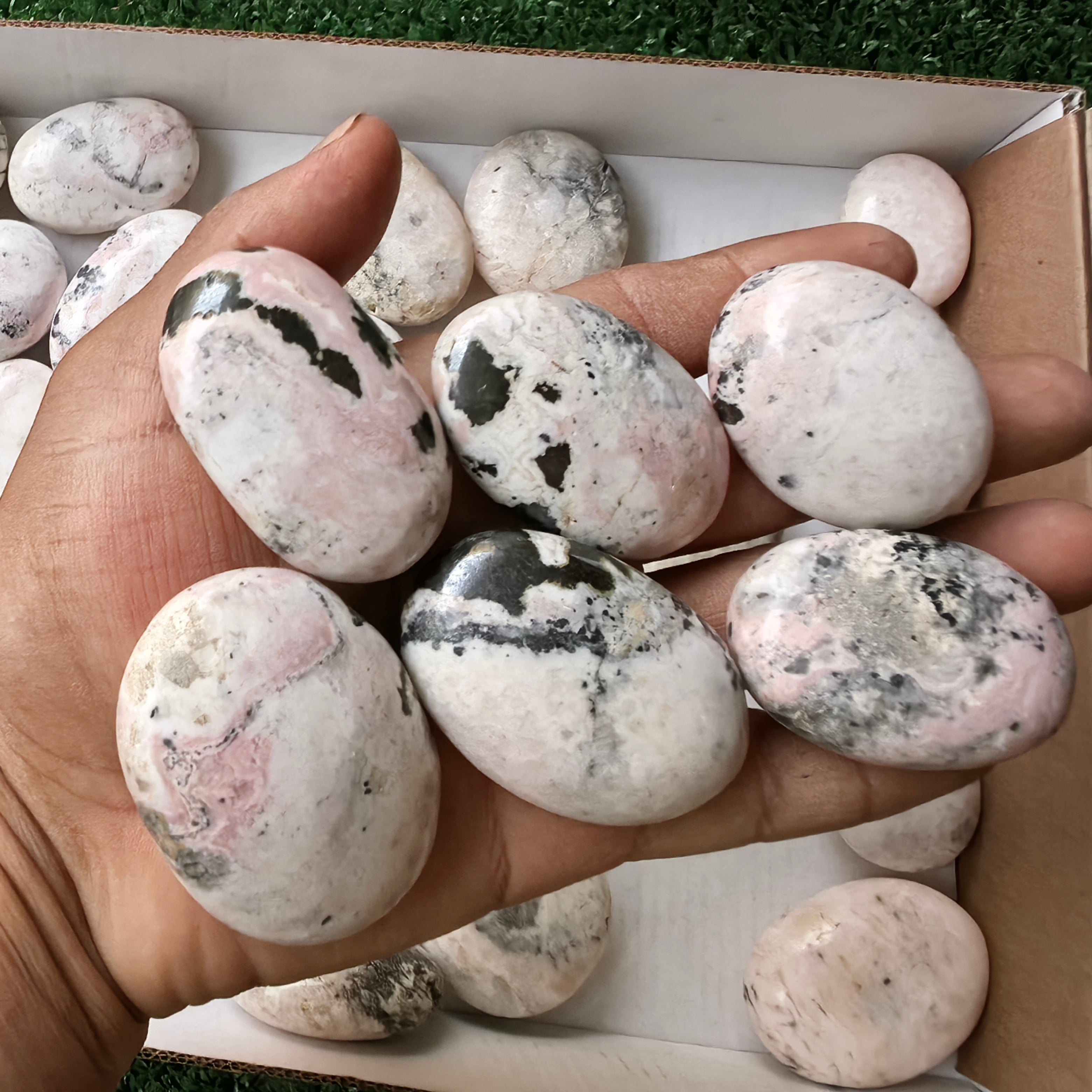 34 pc mangano calcite with rhodonite palms