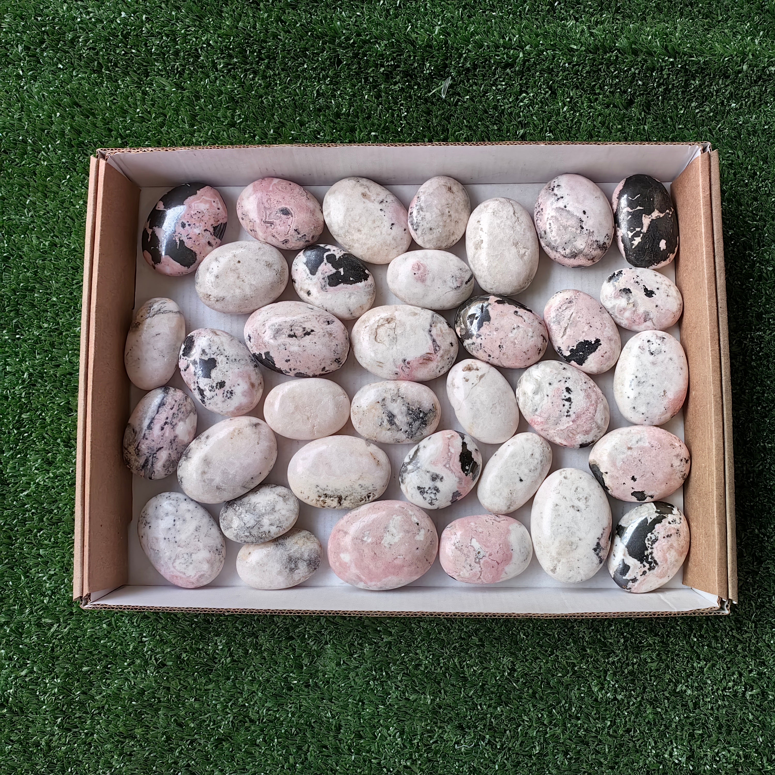 35 pc mangano calcite with rhodonite palms