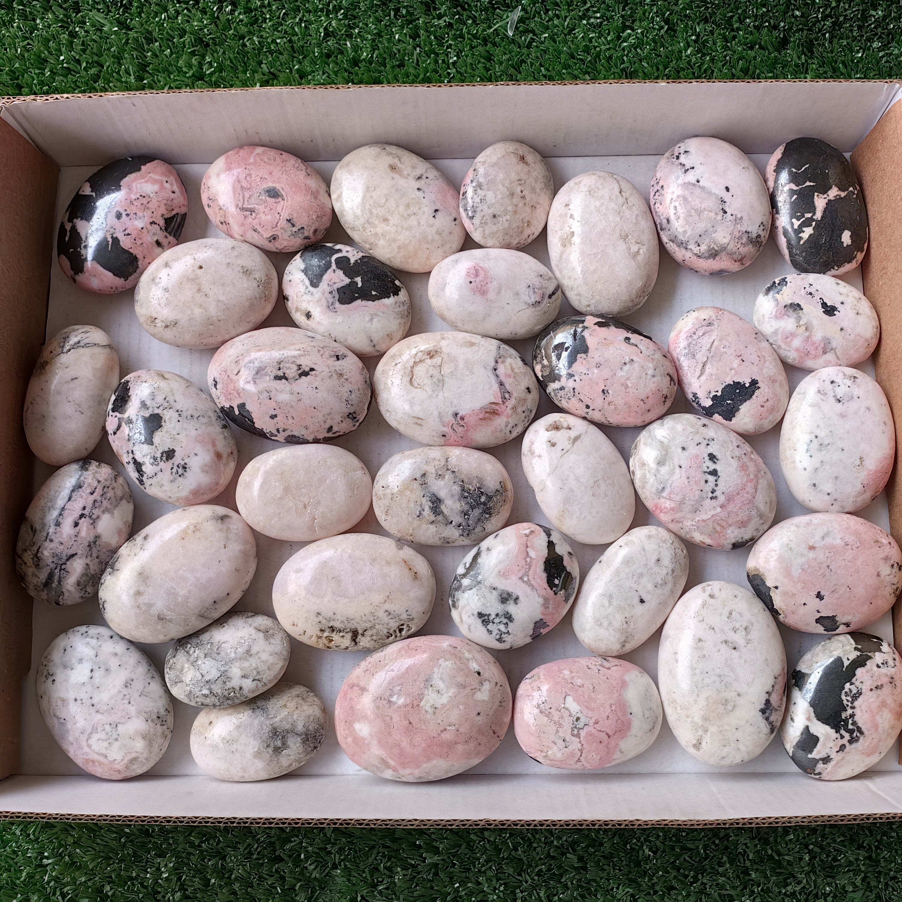 35 pc mangano calcite with rhodonite palms