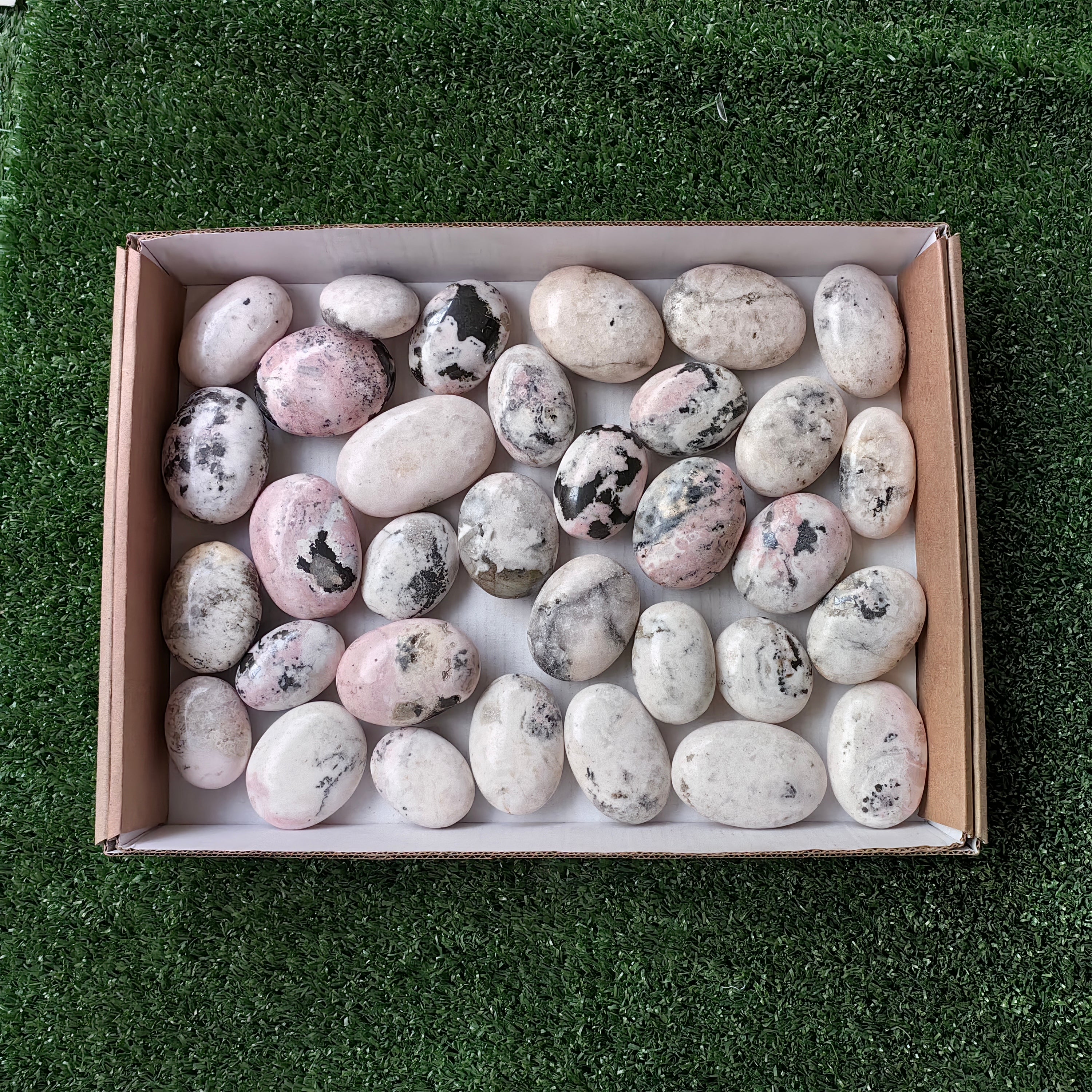 33 pc mangano calcite with rhodonite palms