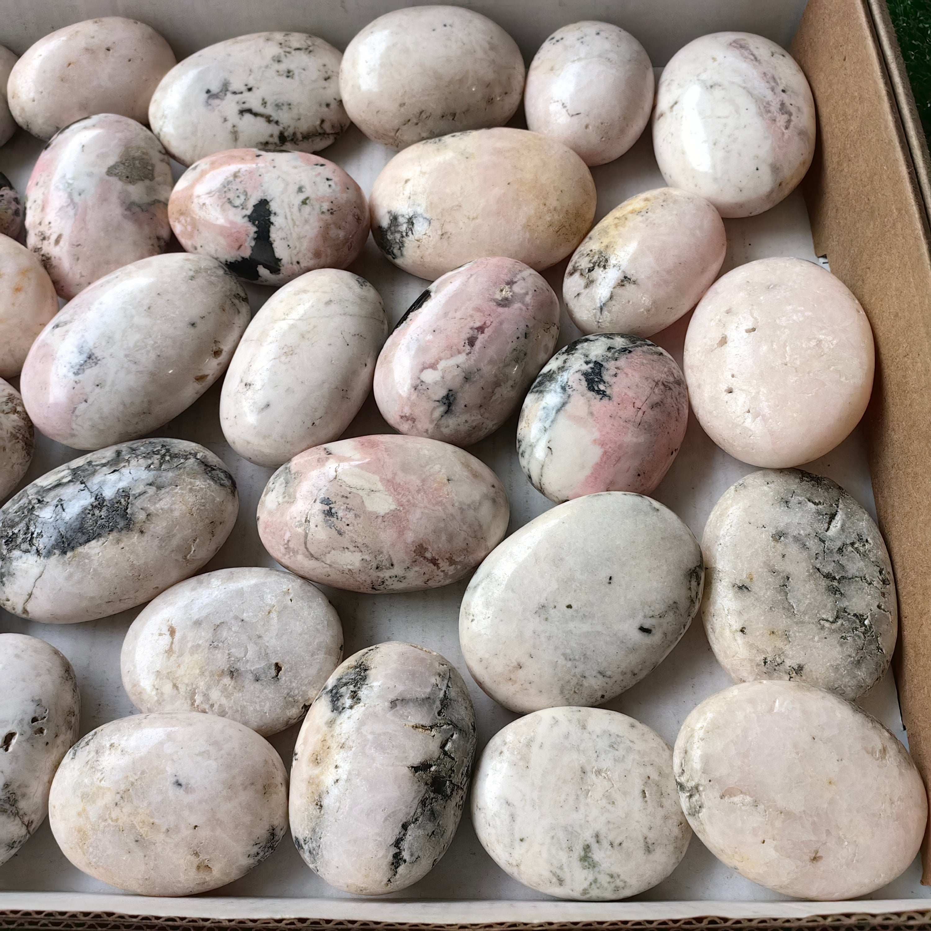 37 pc mangano calcite with rhodonite palms