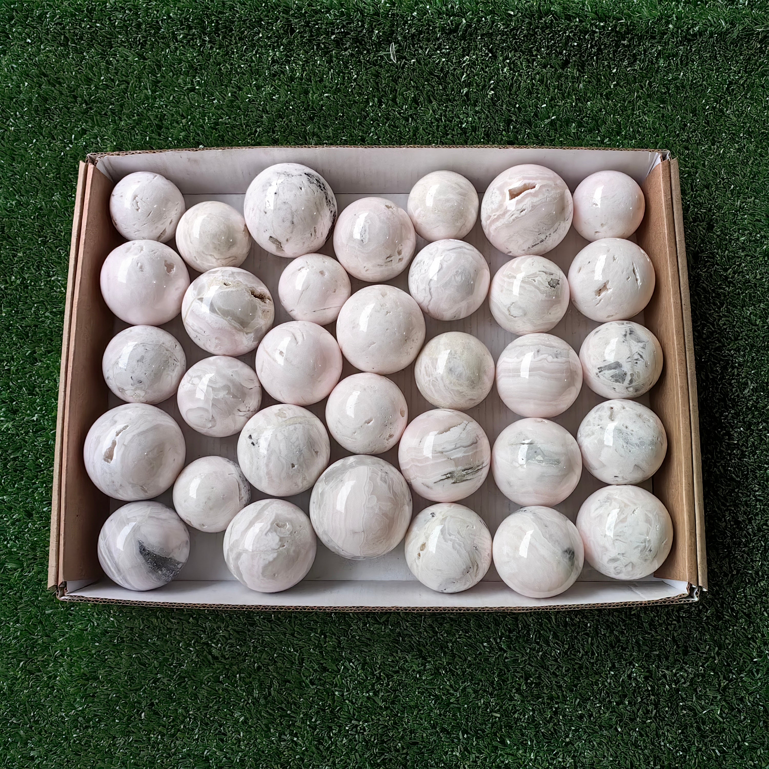 33 pc mangano calcite spheres