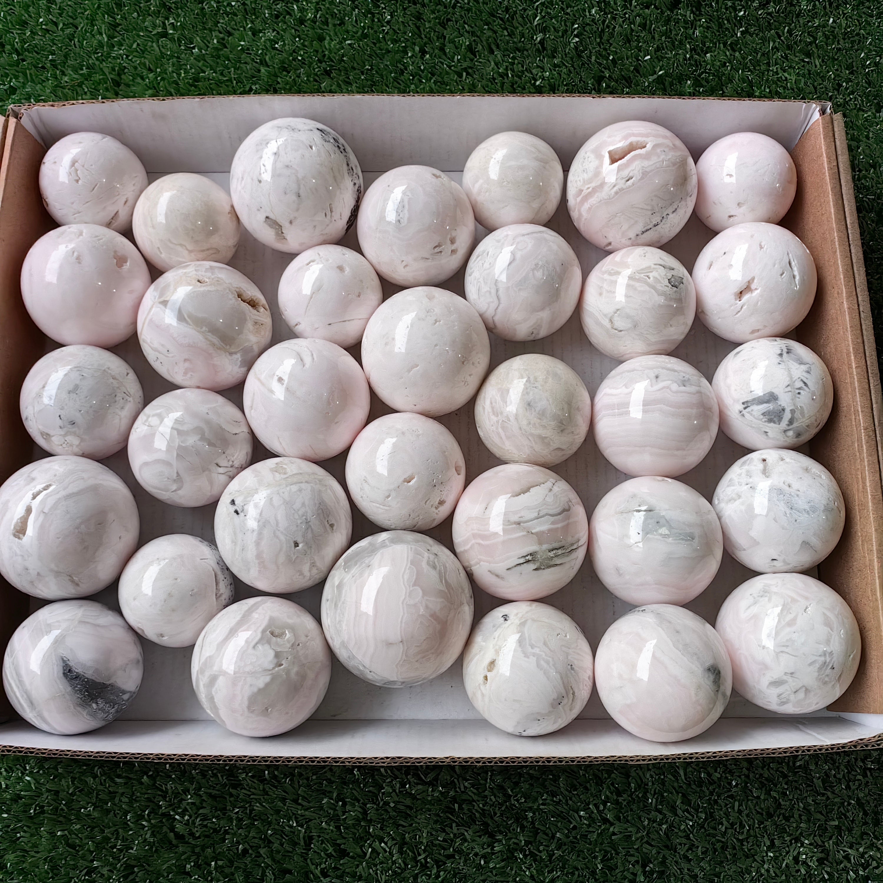33 pc mangano calcite spheres