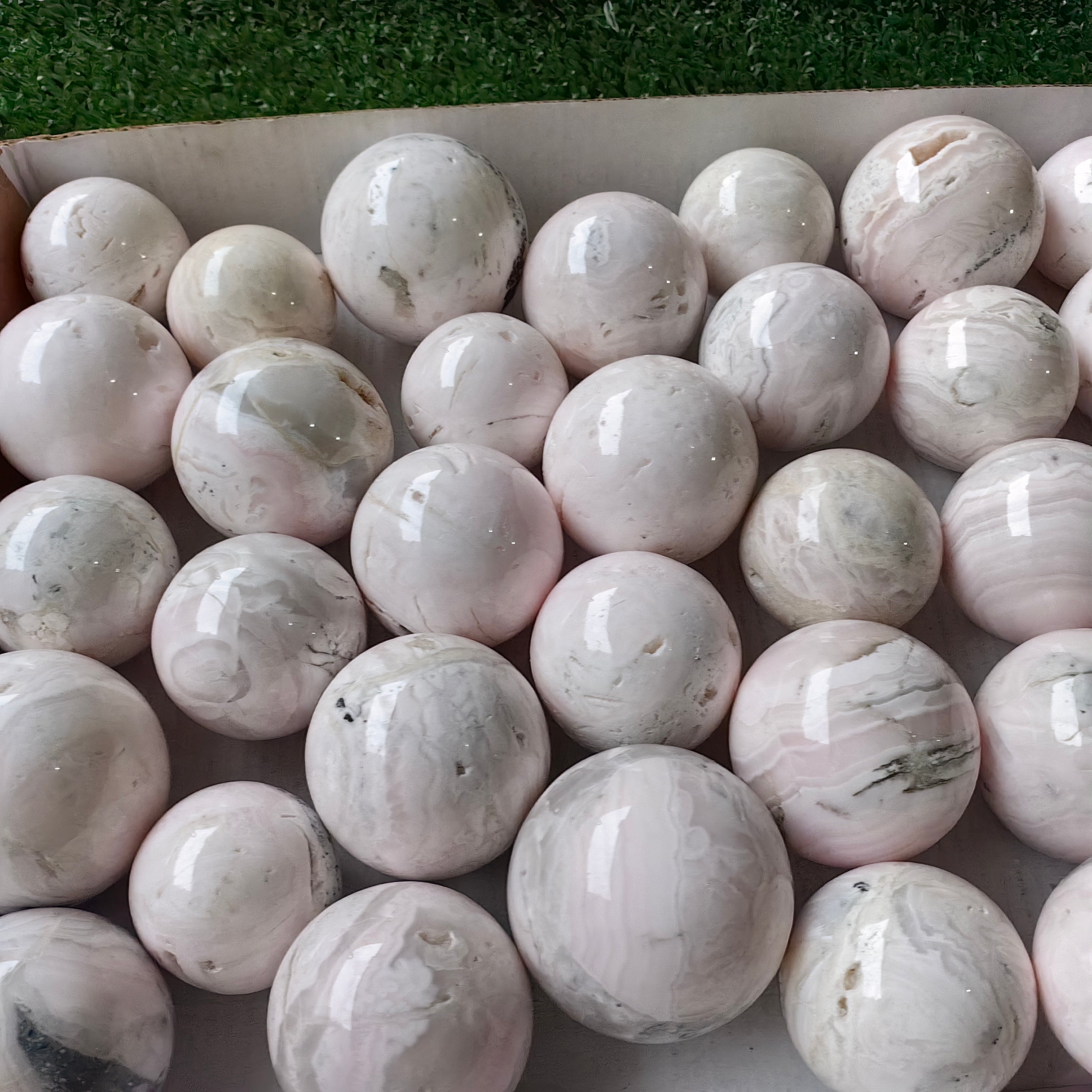 33 pc mangano calcite spheres