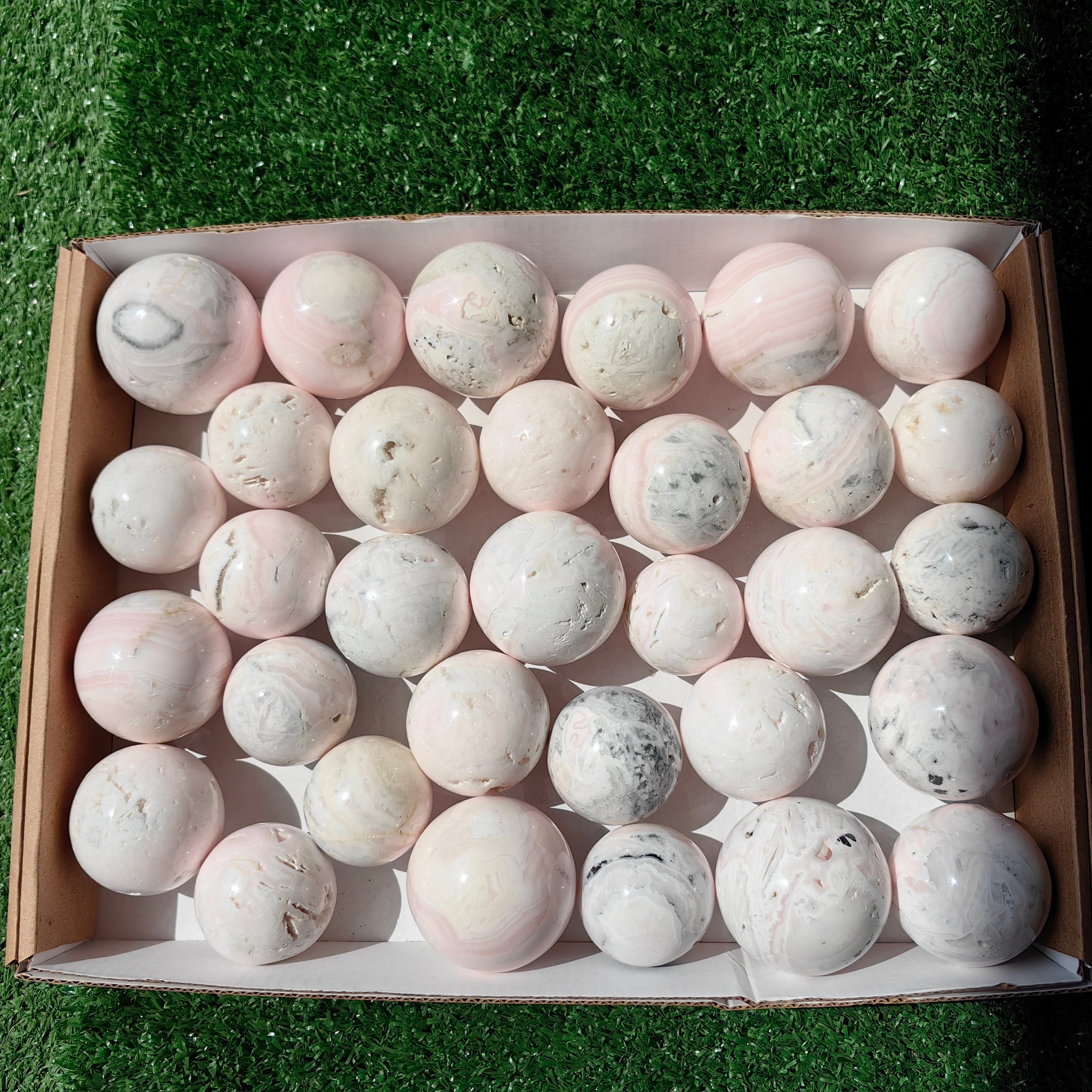 32 pc mangano calcite spheres