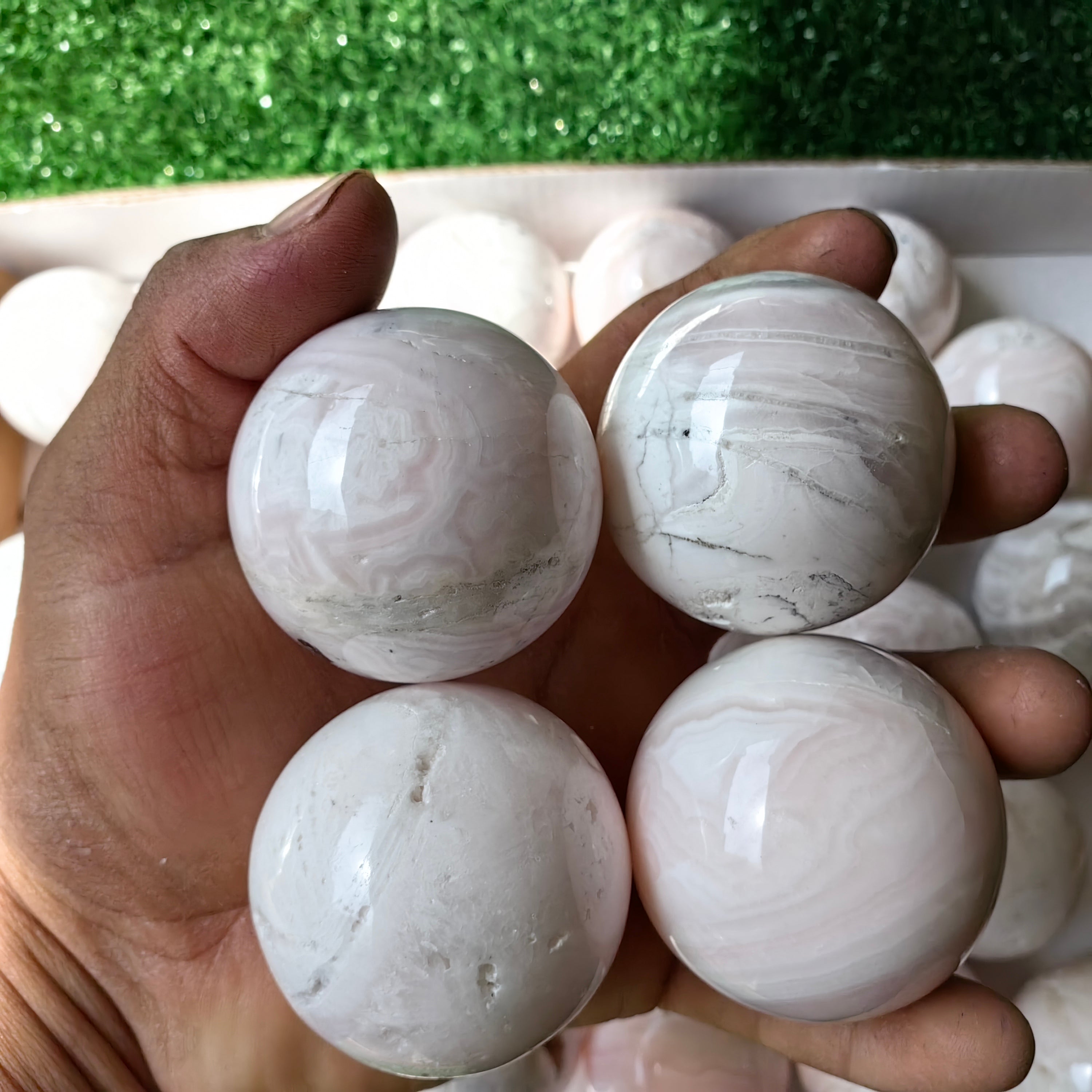 30 pc mangano calcite spheres