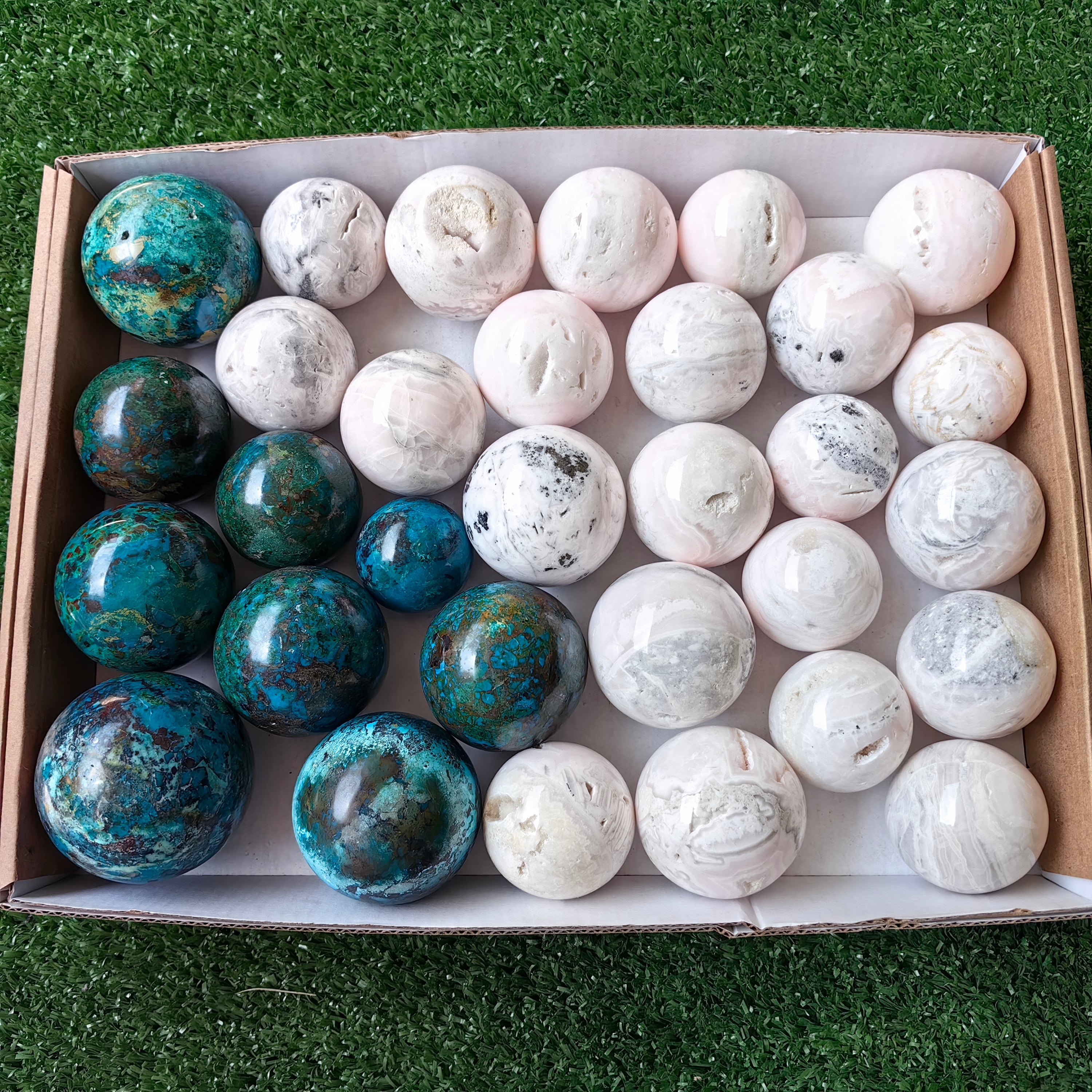 31 pc mangano calcite & chrysocolla spheres