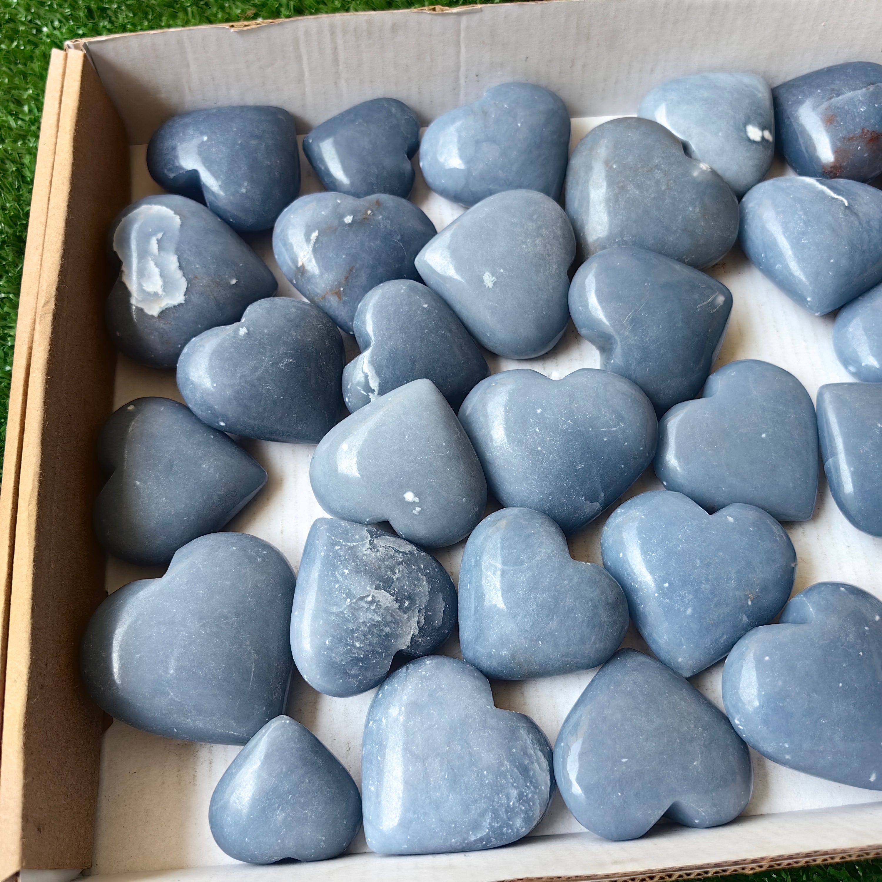 35 pc angelite hearts