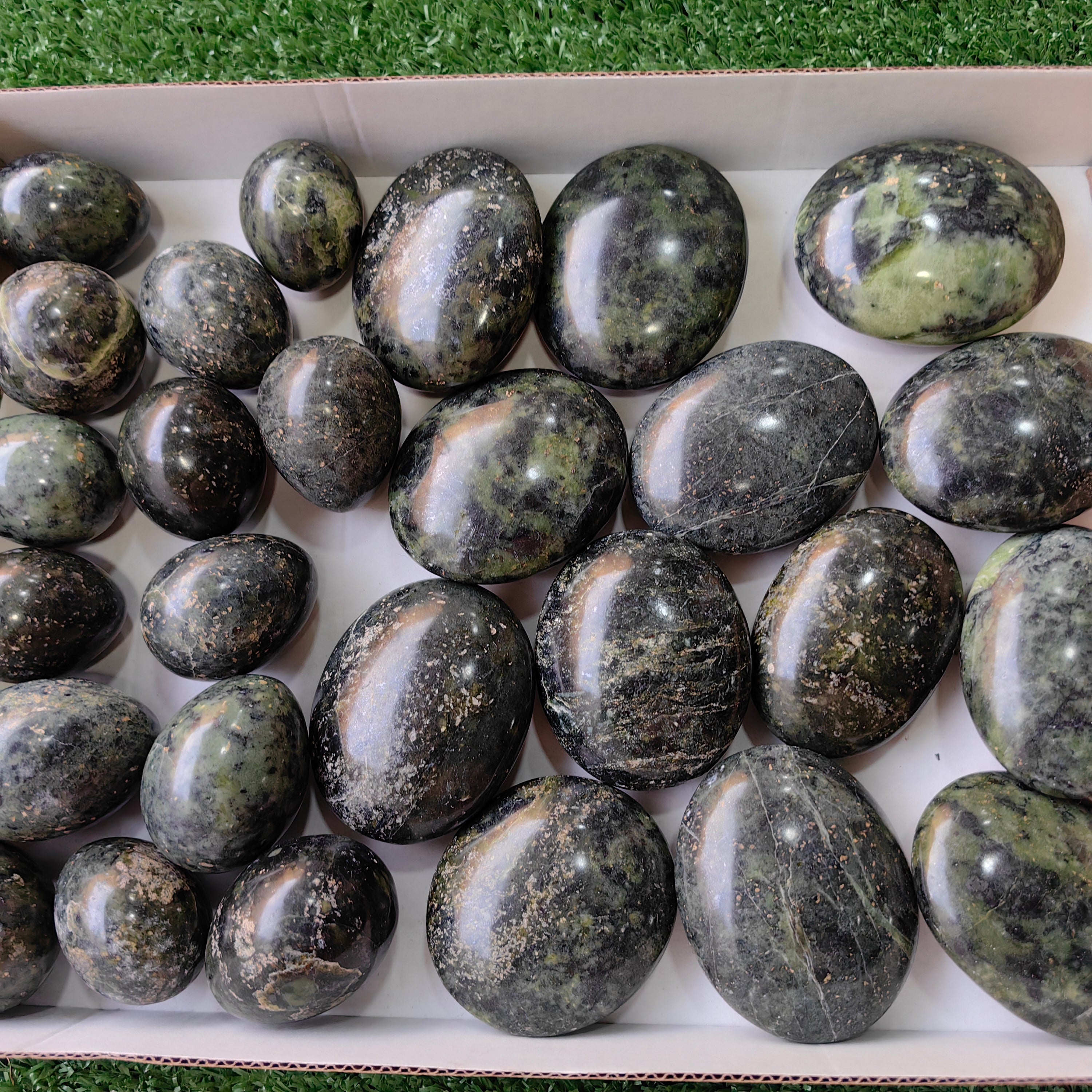 27 pc nephrite egg & palms