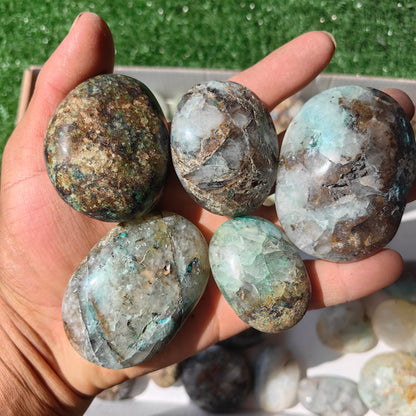 34 pc chrysocolla quartz palm & heart