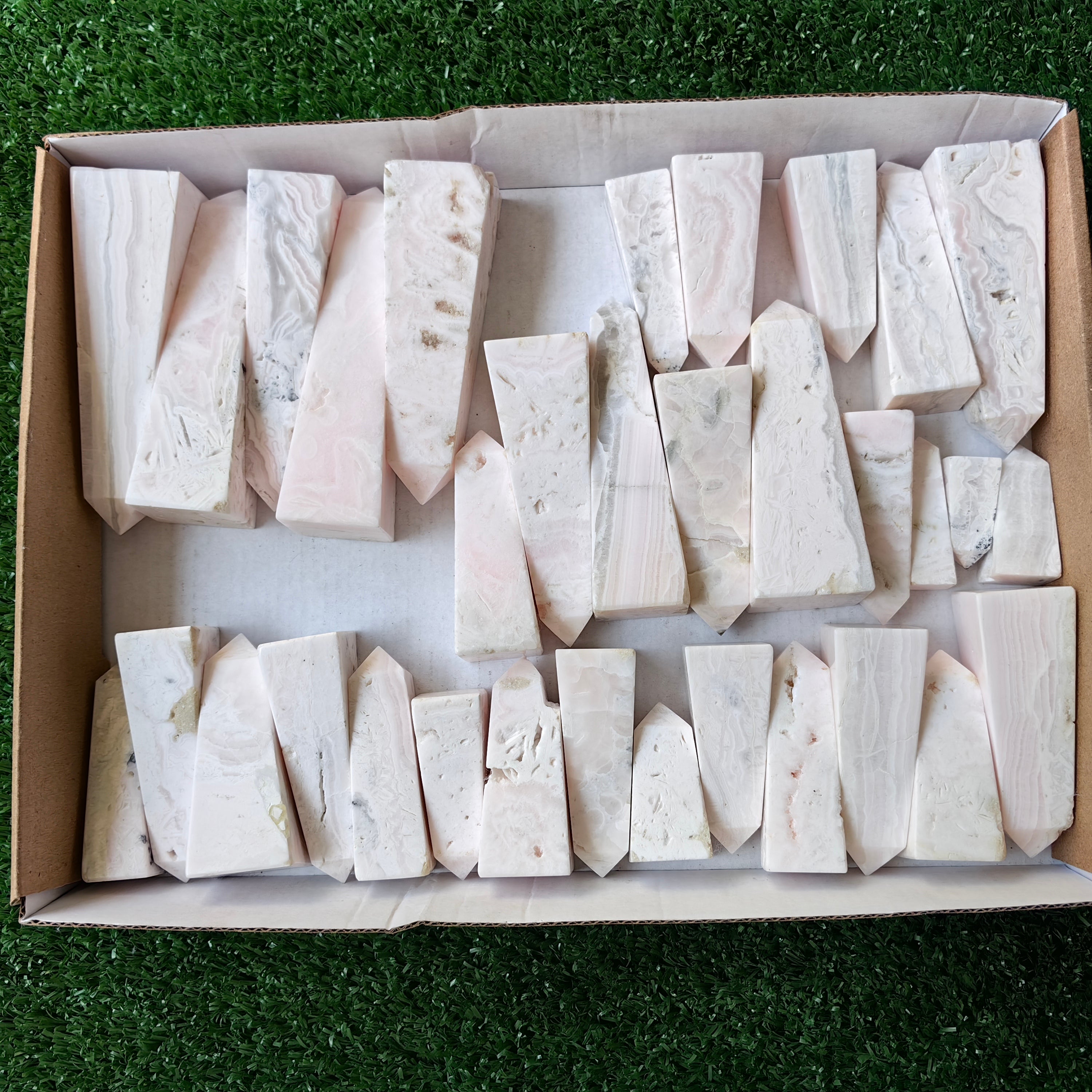 33 pc mangano calcite towers
