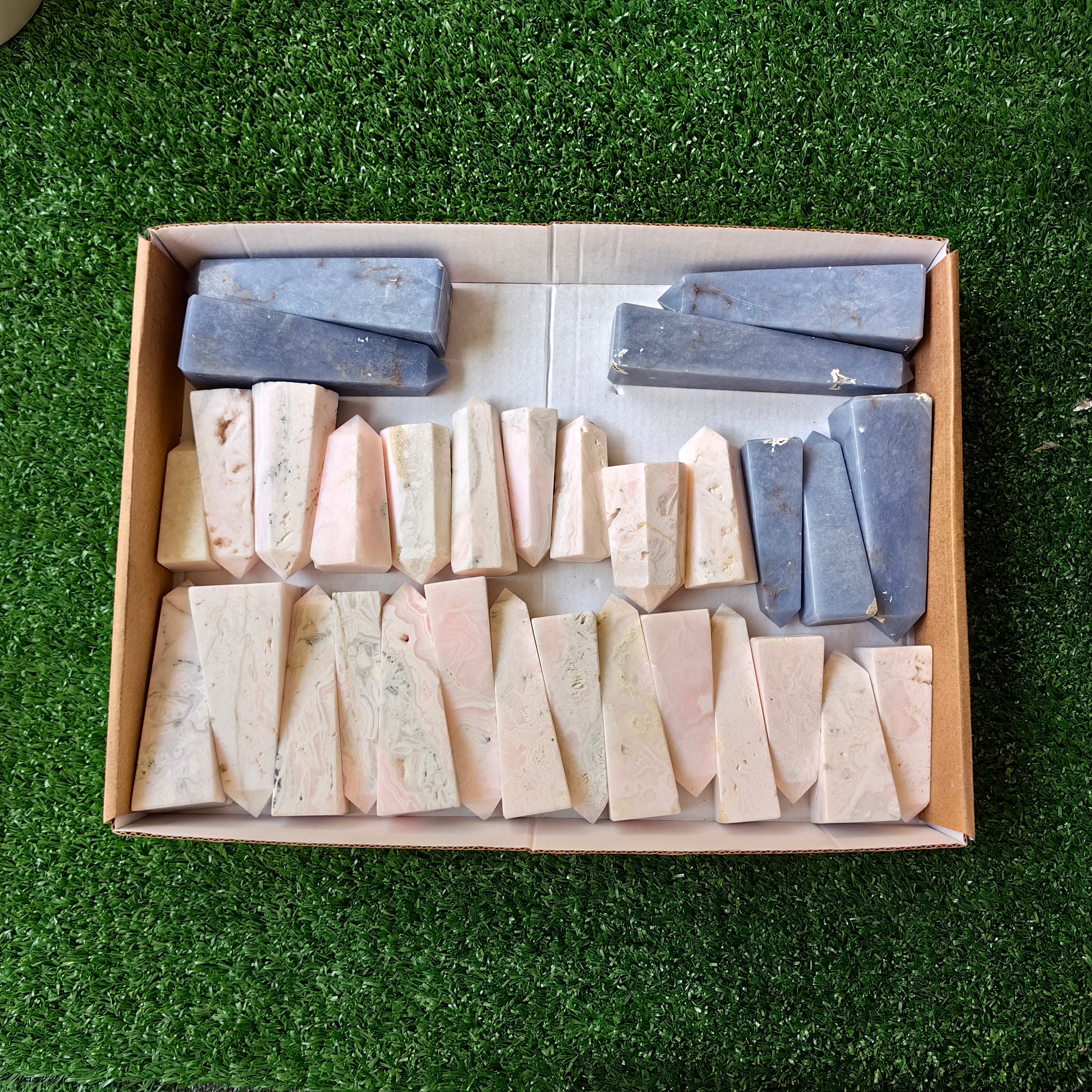 32 pc angelite & mangano calcite towers
