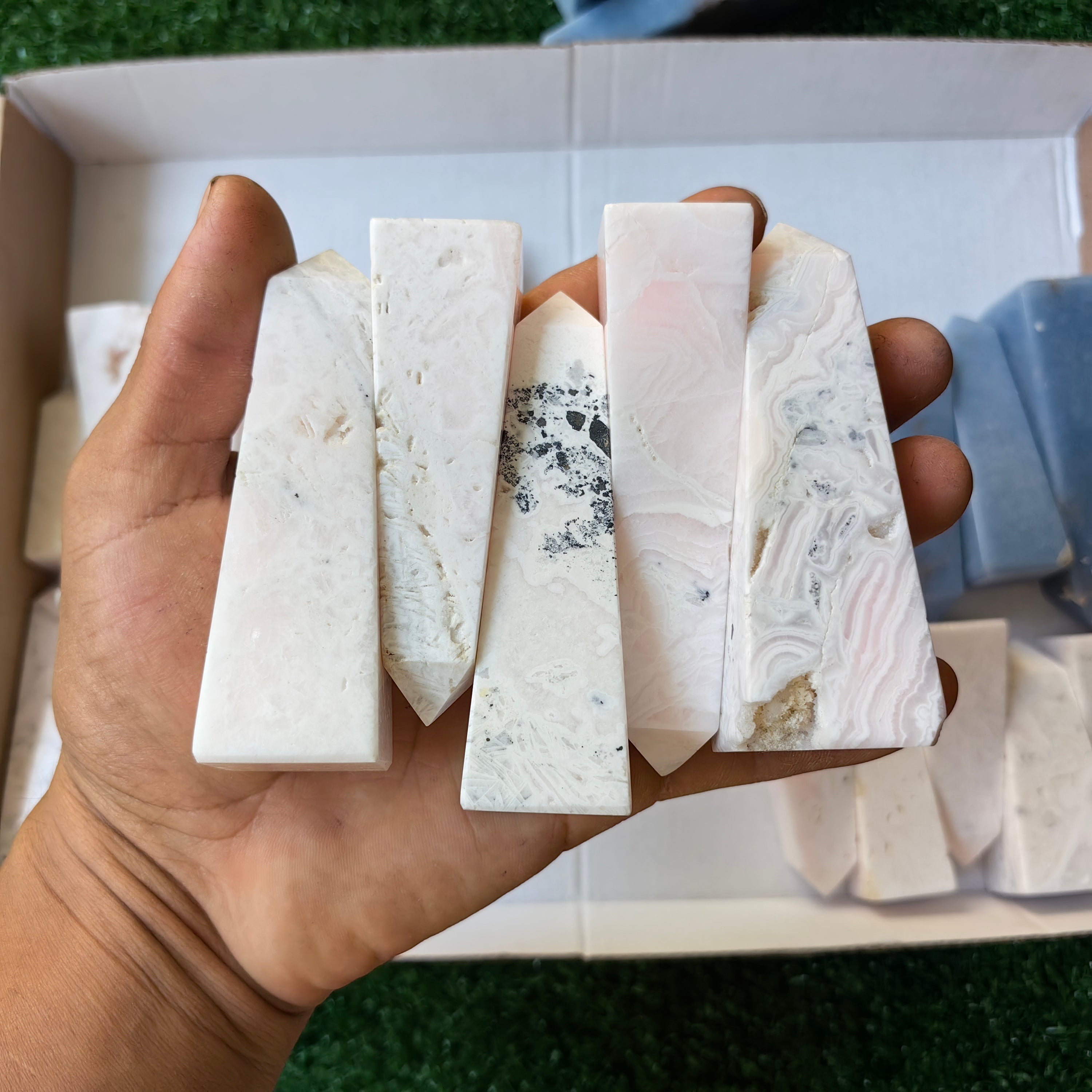 32 pc angelite & mangano calcite towers