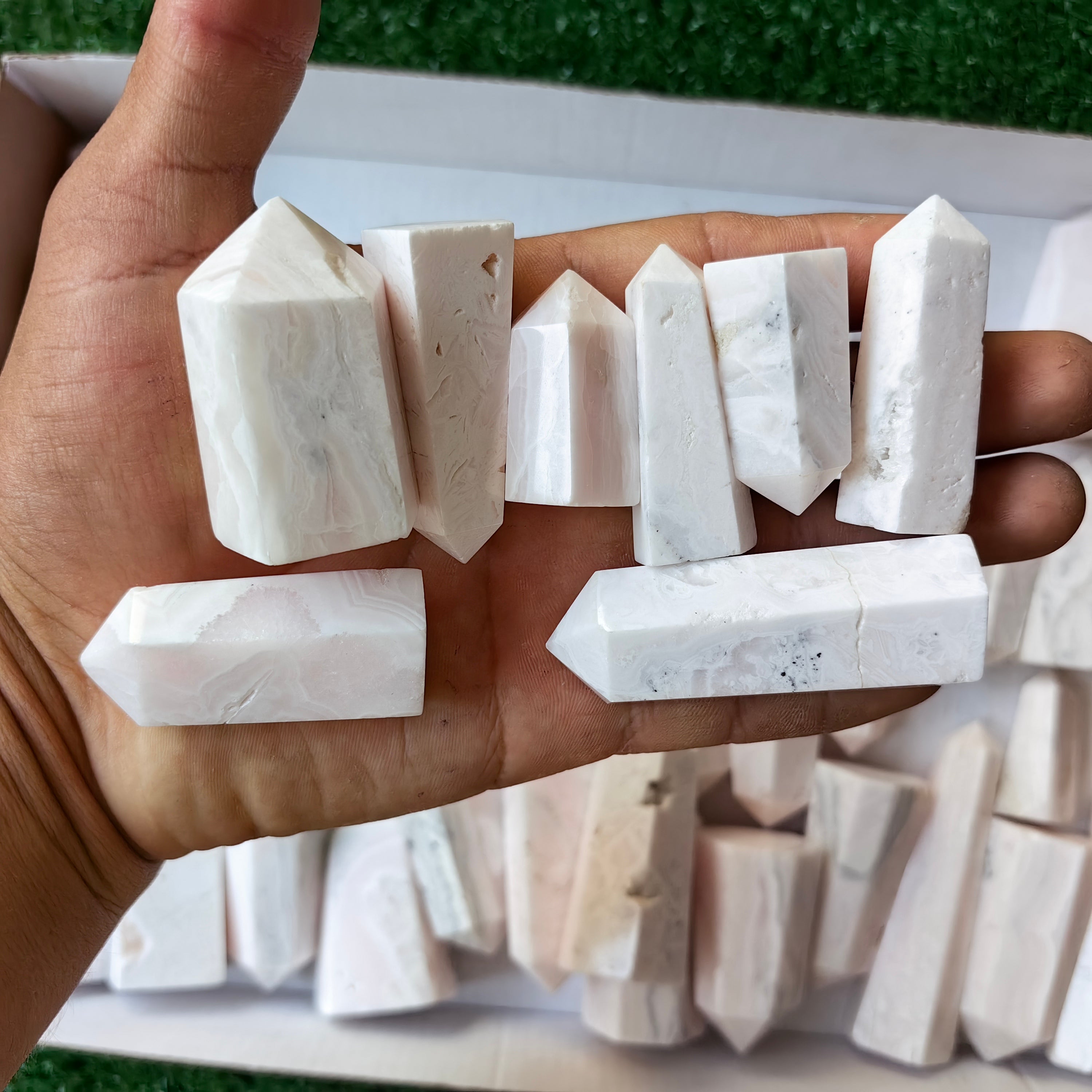 54 pc mangano calcite towers