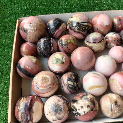 32 pc pink opal spheres