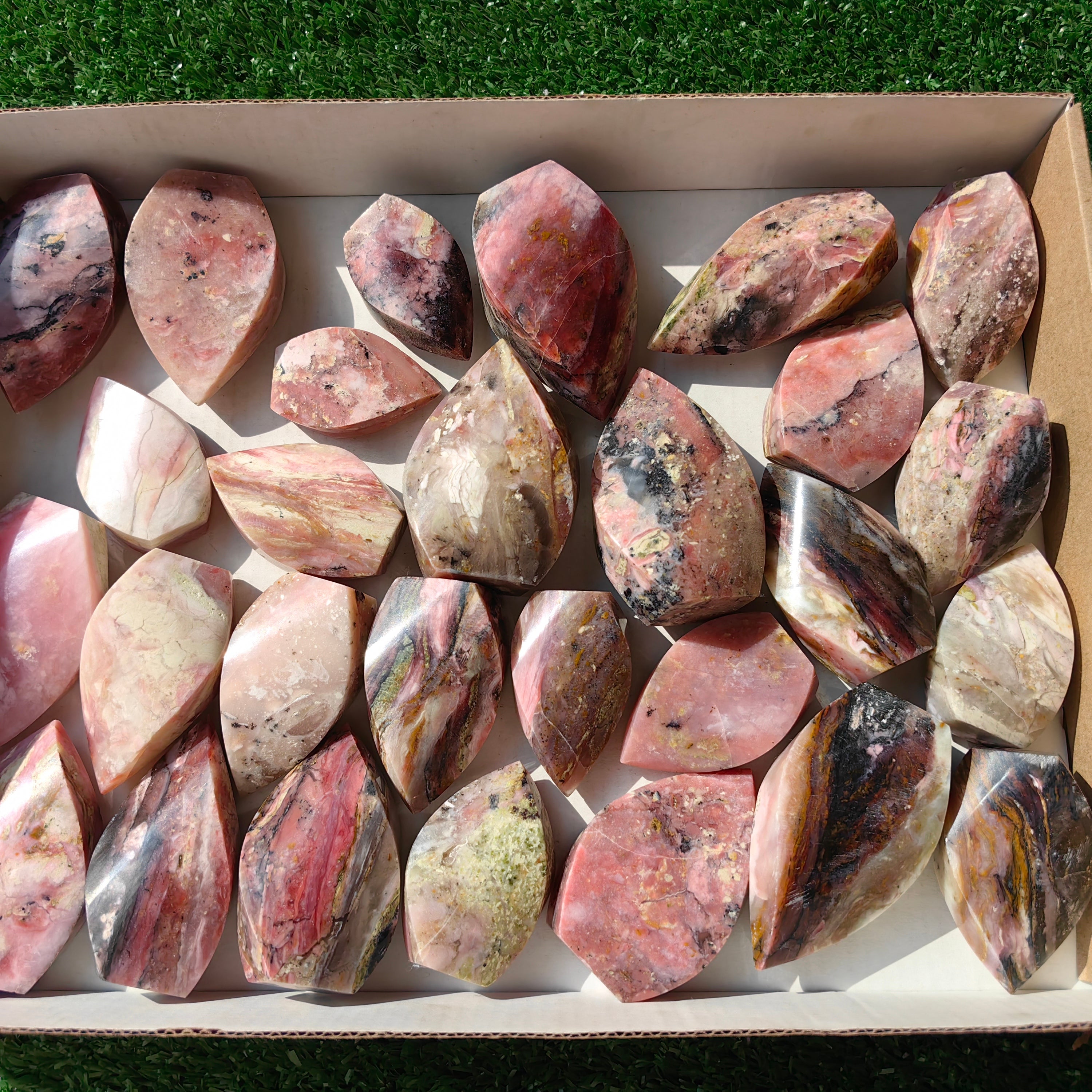 28 pc strawberry pink opal flames