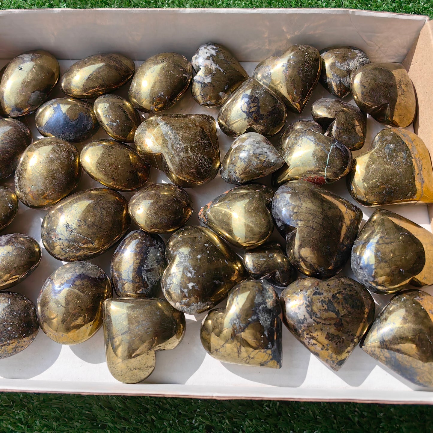 34 pc chalcopyrite with covellite palms & hearts