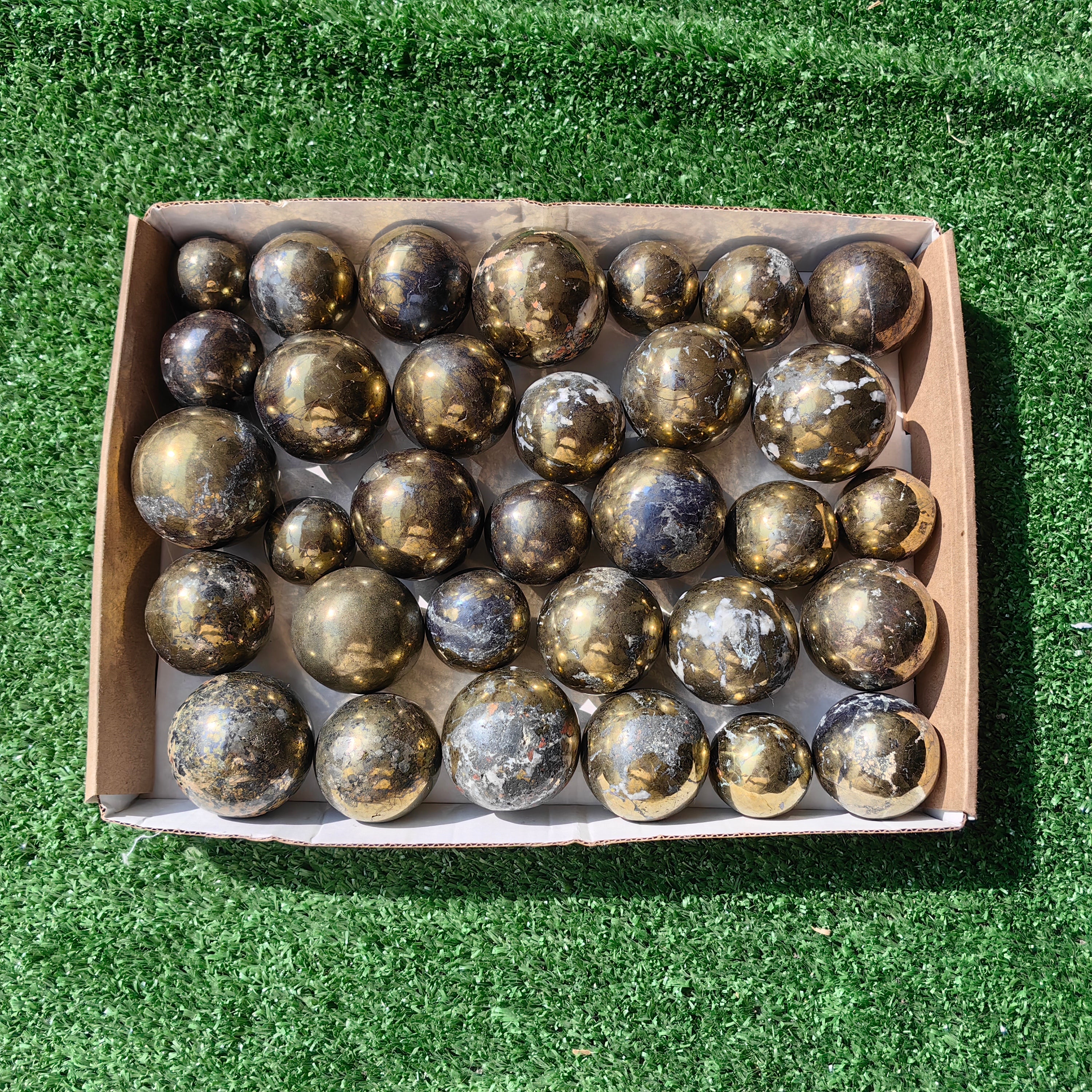 32 pc chalcopyrite with covellite spheres