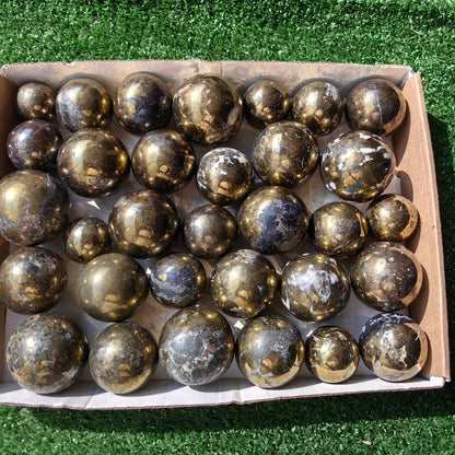 32 pc chalcopyrite with covellite spheres