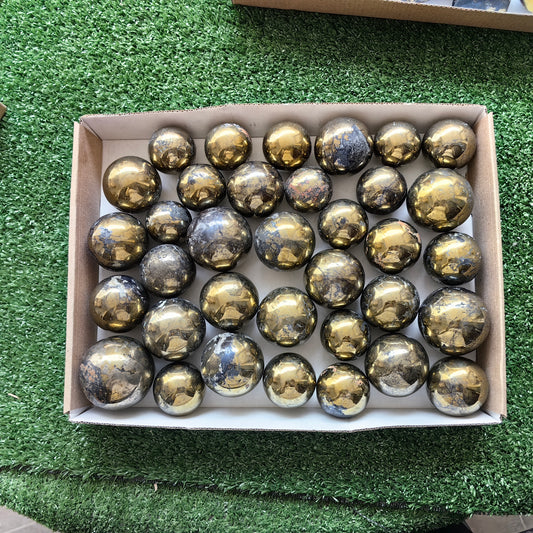 35 pc chalcopyrite with covellite spheres