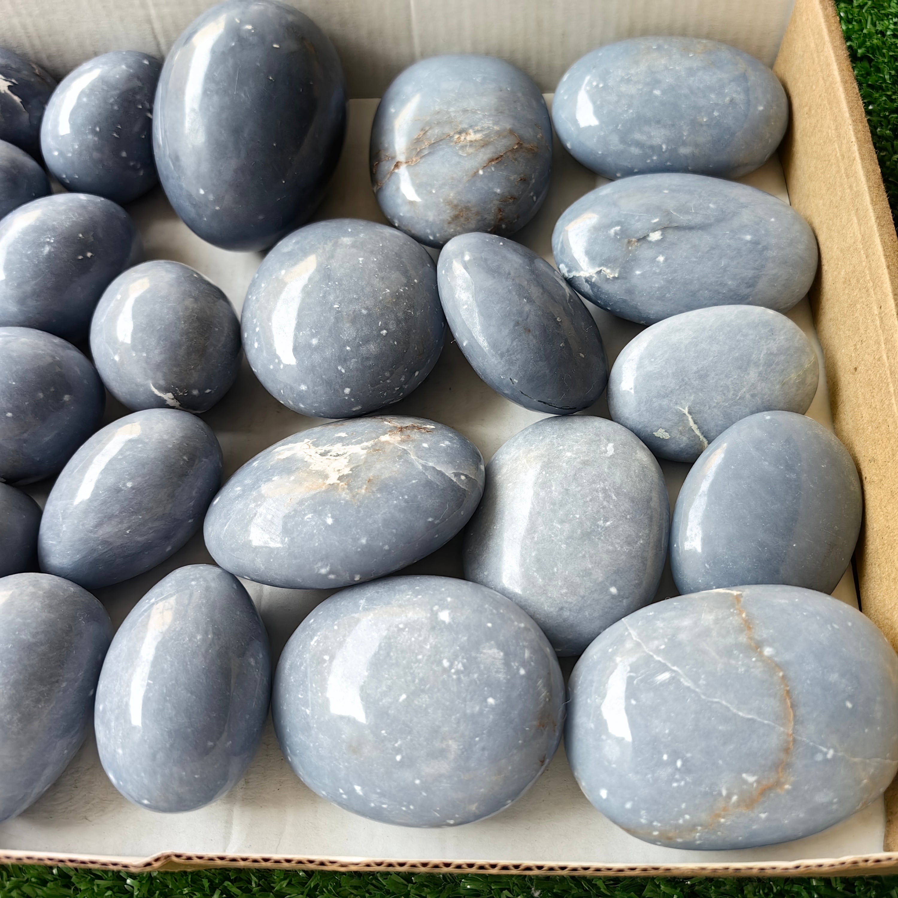 31 pc angelite palms & eggs