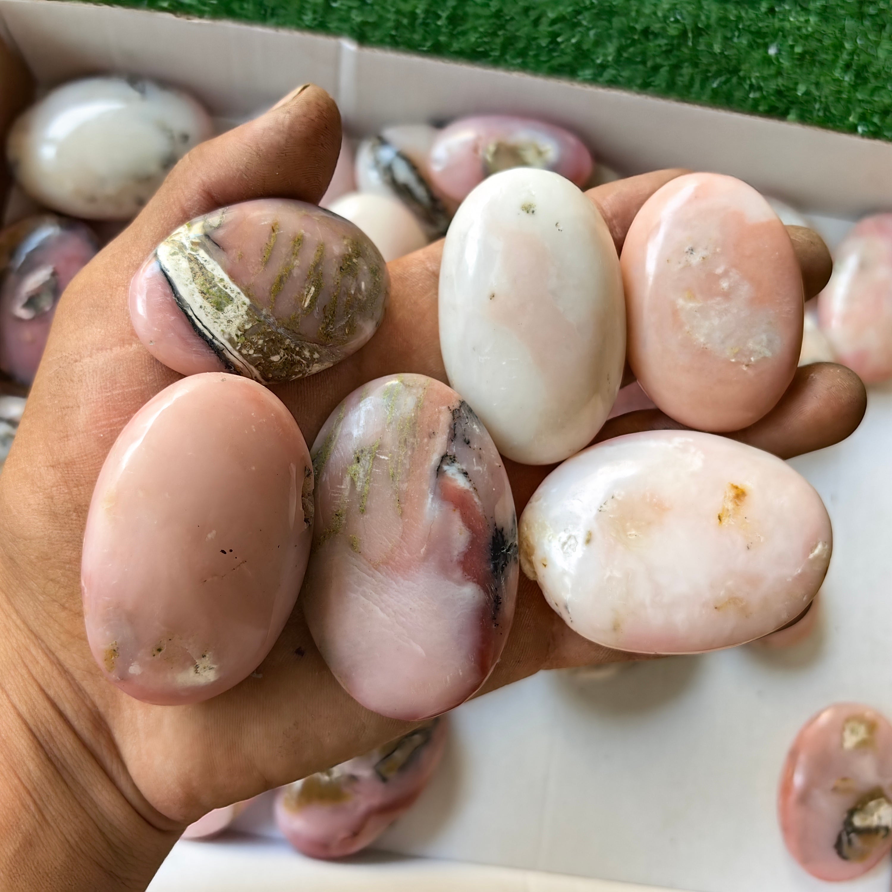 32 pc pink opal palms