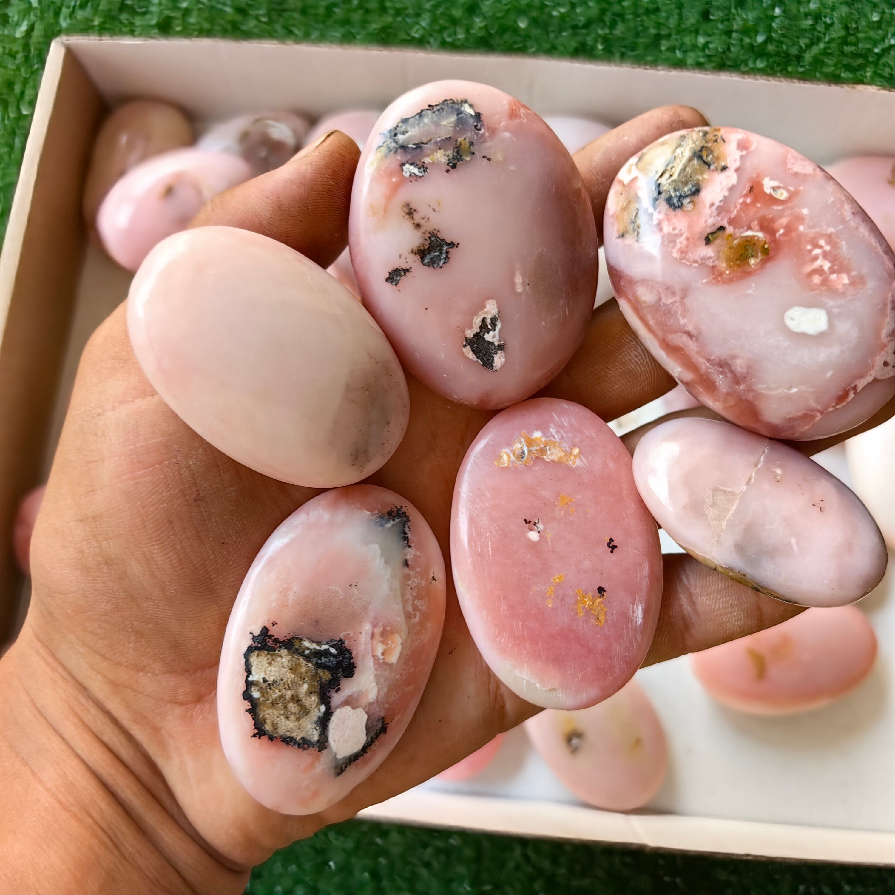 31 pc pink opal palms