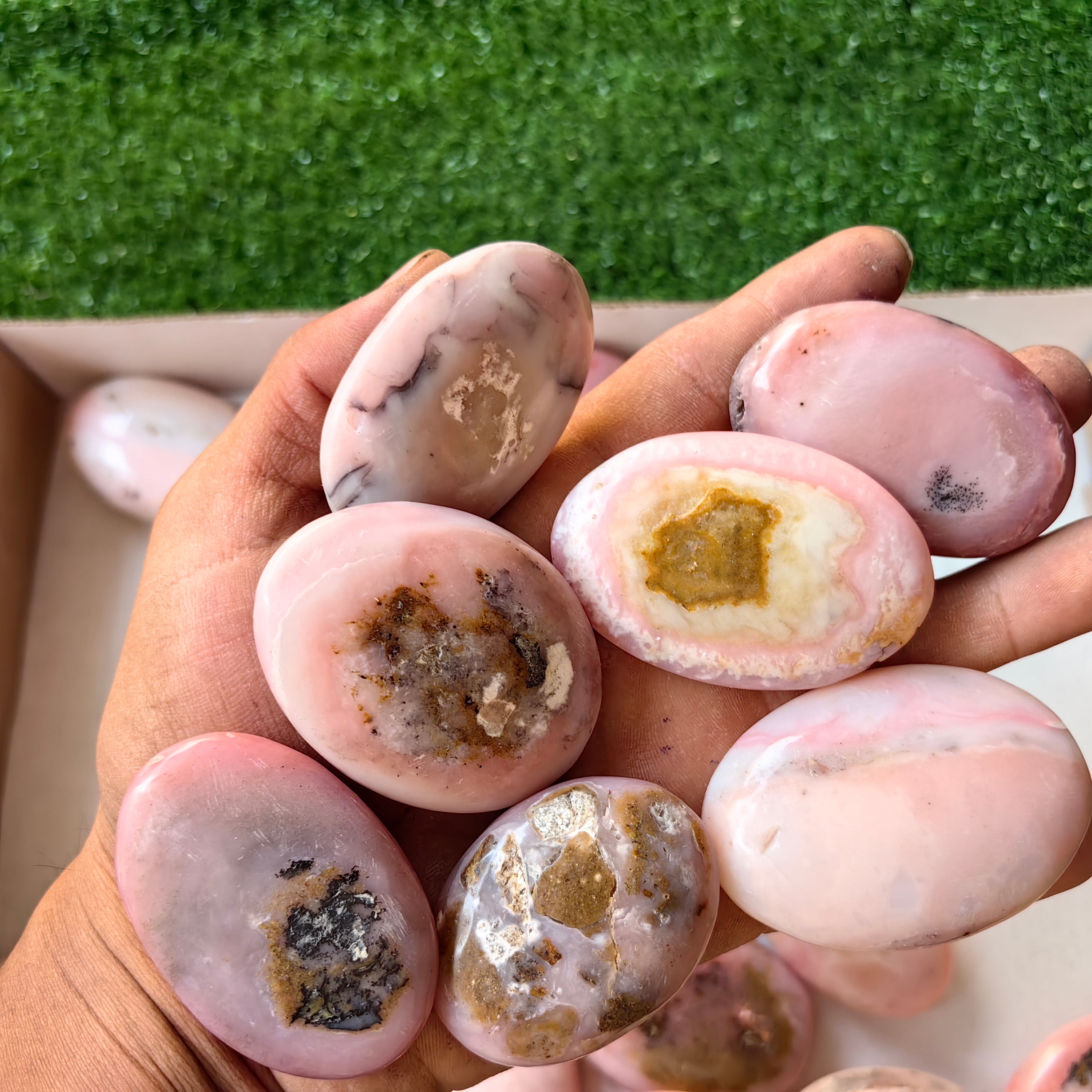 33 pc pink opal palms