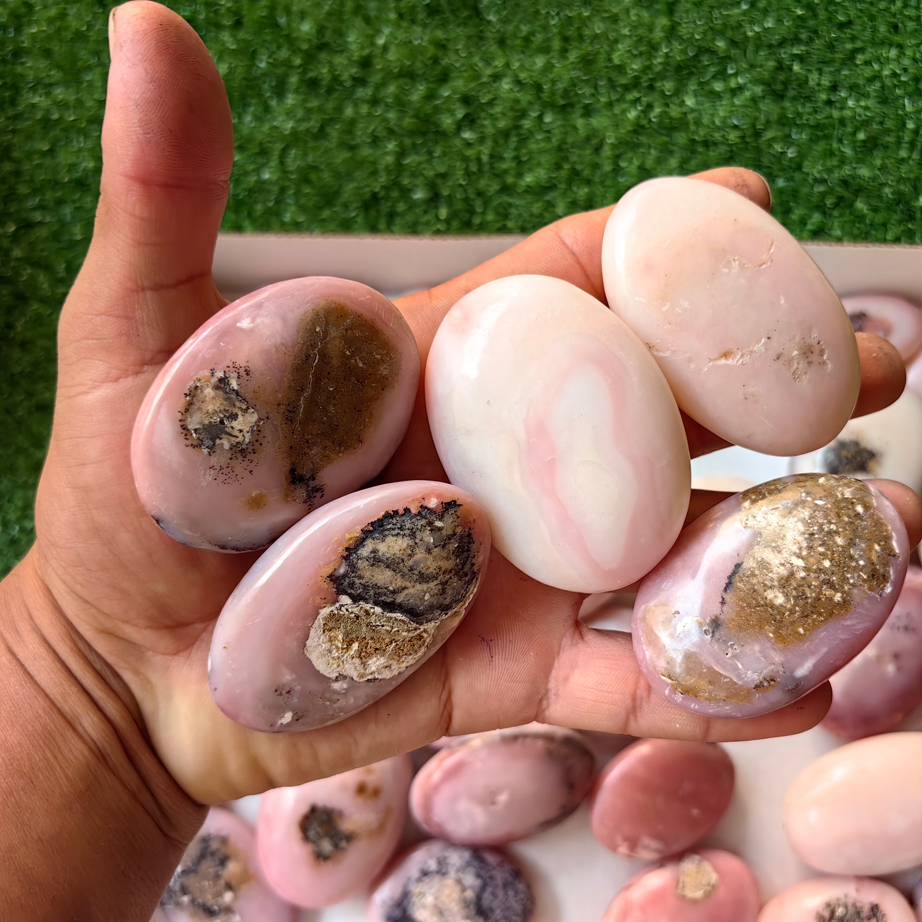 33 pc pink opal palms