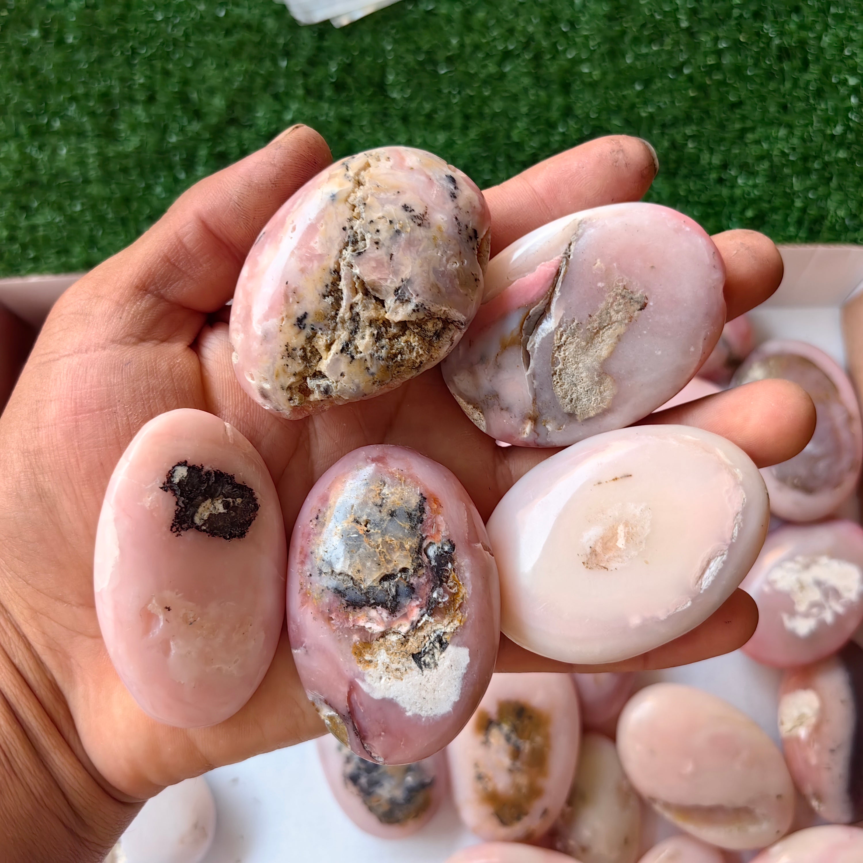 32 pc pink opal palms