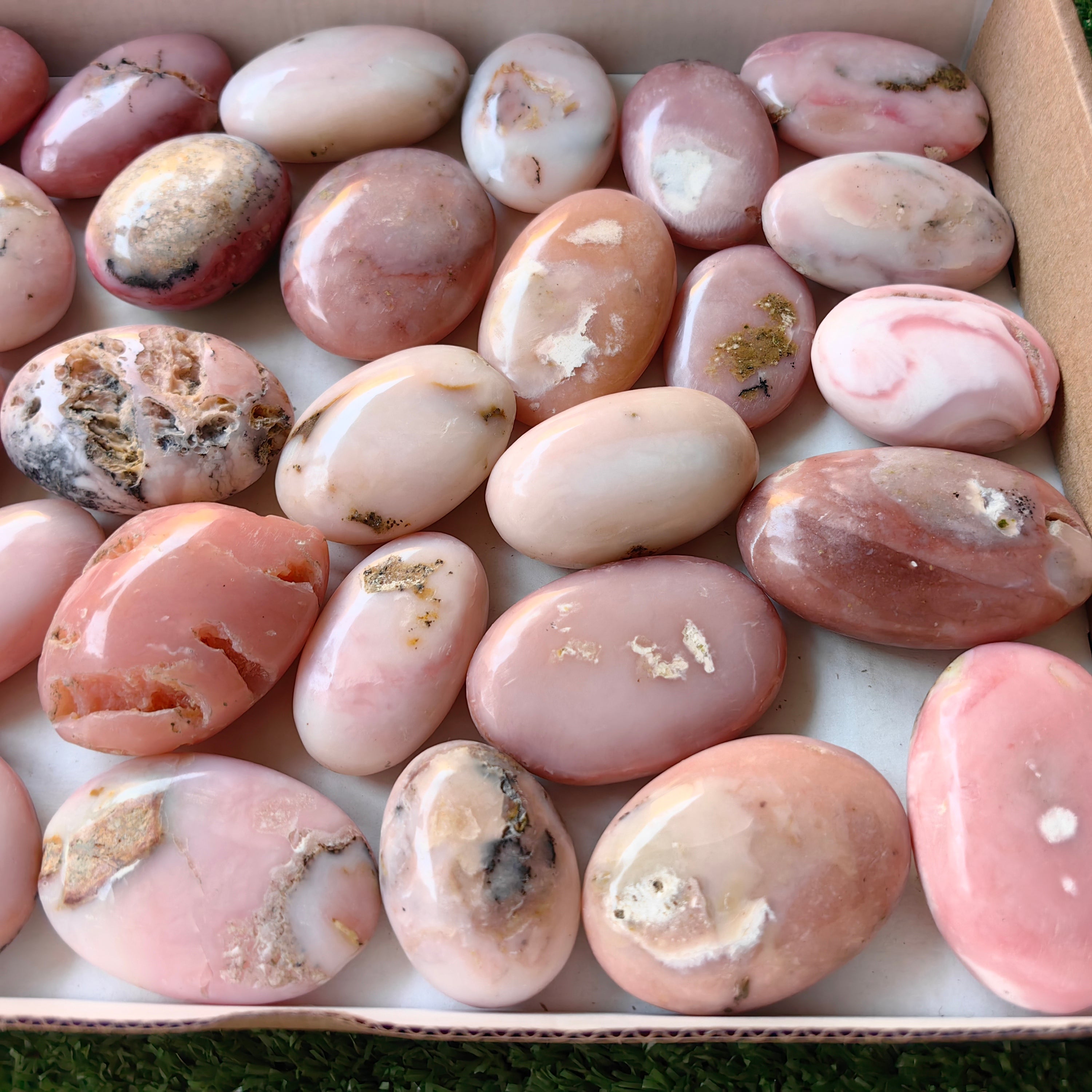 32 pc pink opal palms