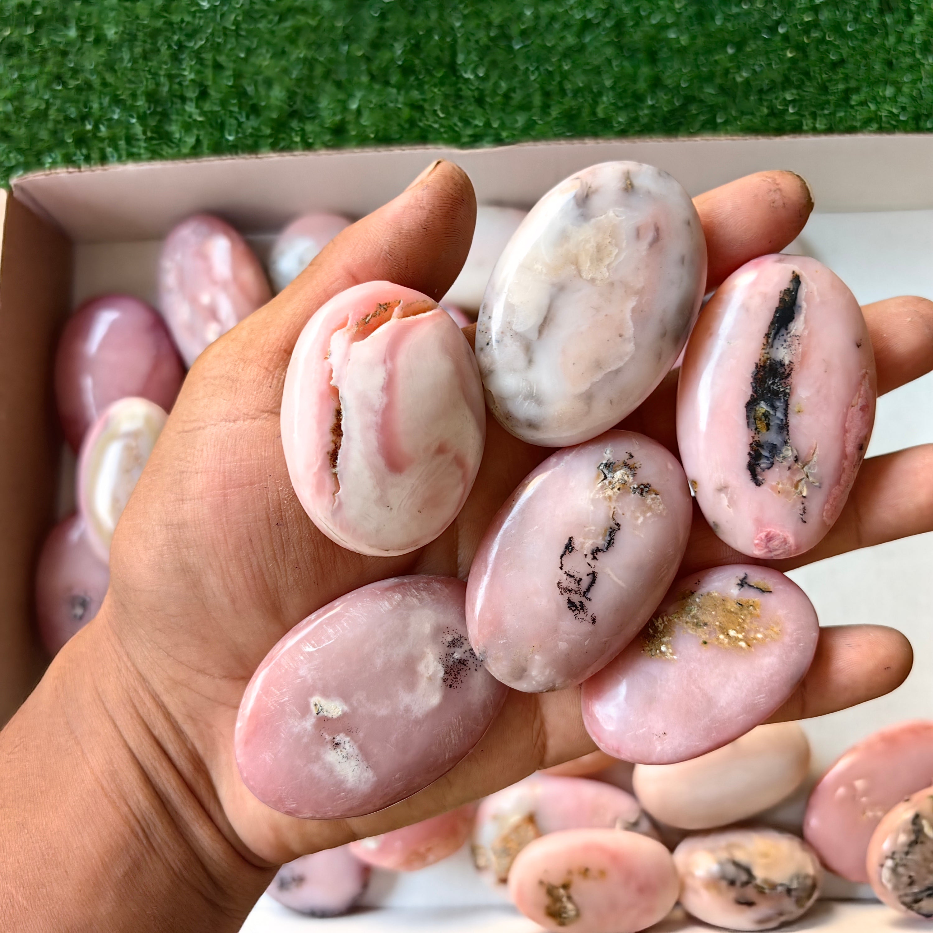 32 pc pink opal palms