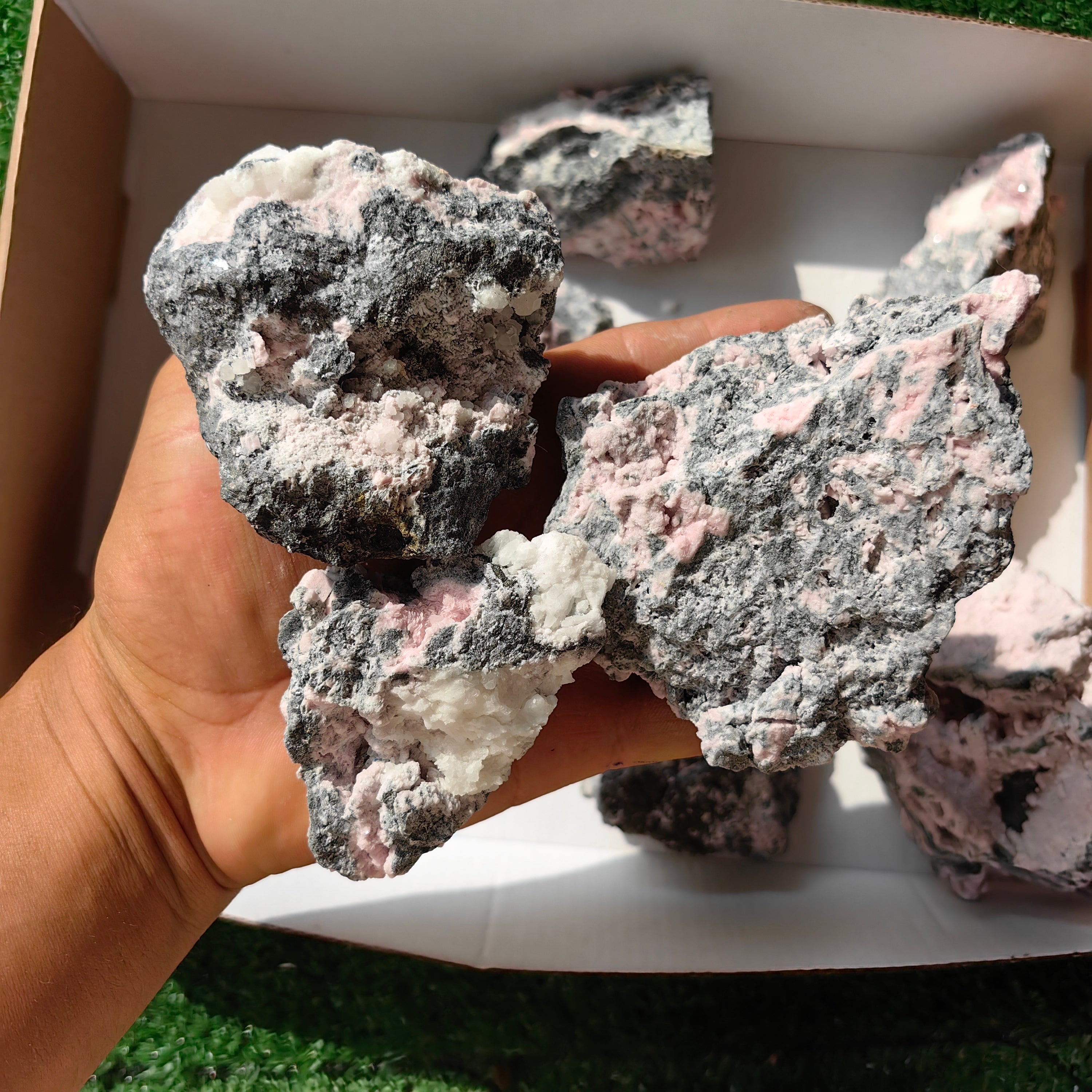 10 rhodochrosite quartz crystals specimen PERU
