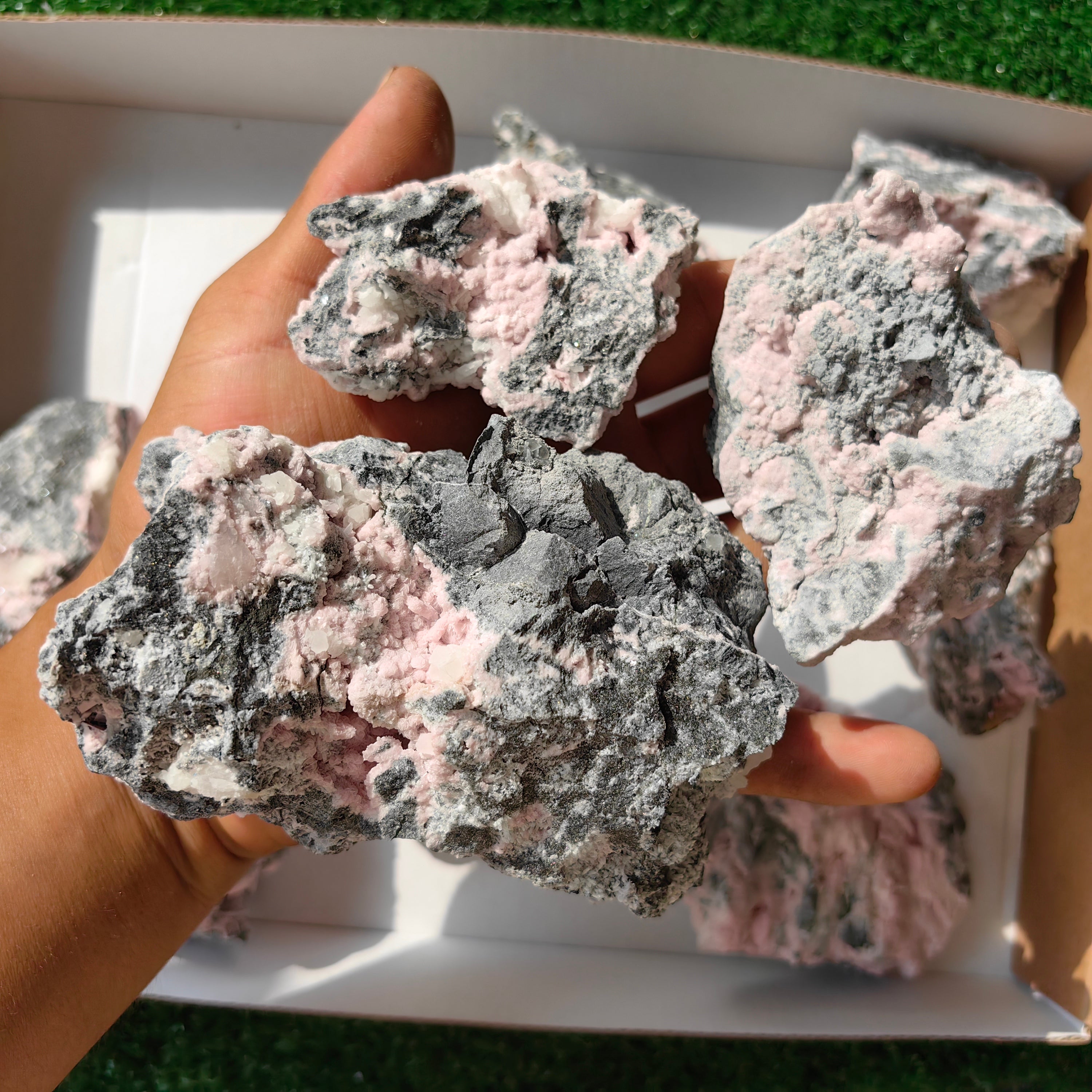 10 rhodochrosite quartz crystals specimen PERU